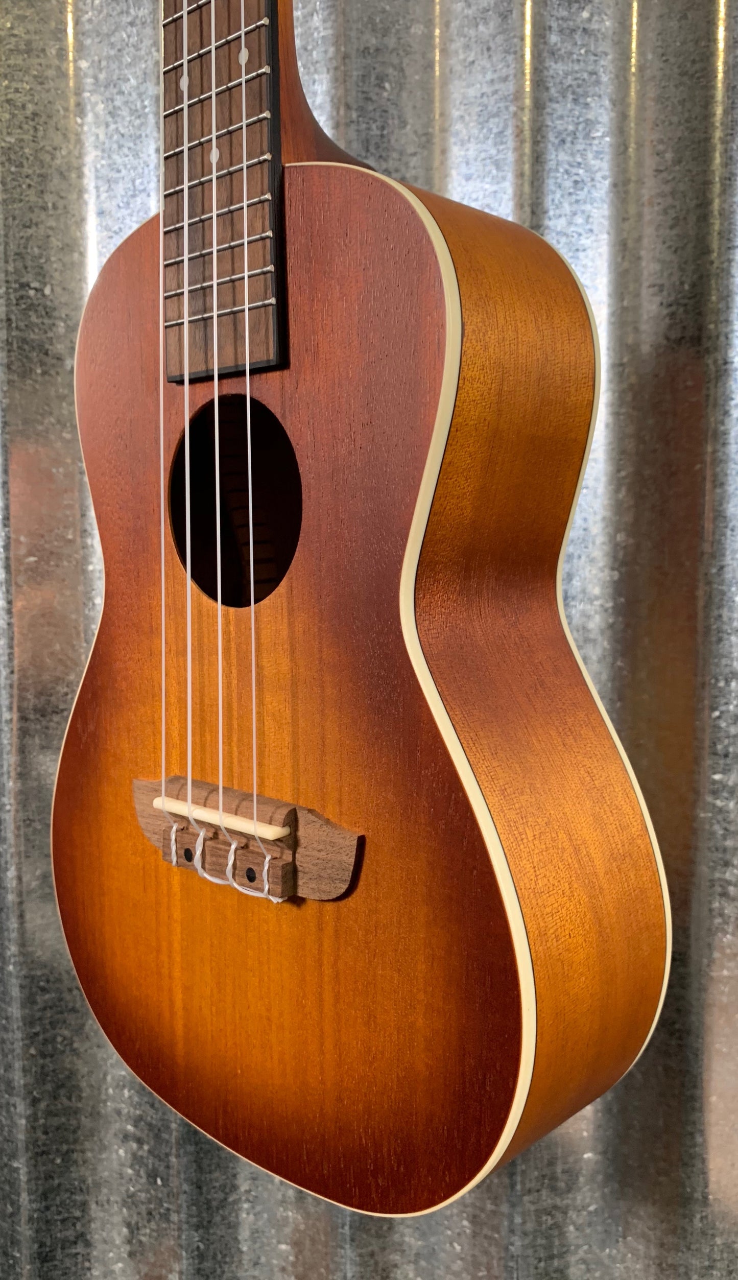 Ortega Guitars RUDAWN Dawn Sunburst Okoume Top Concert Ukulele