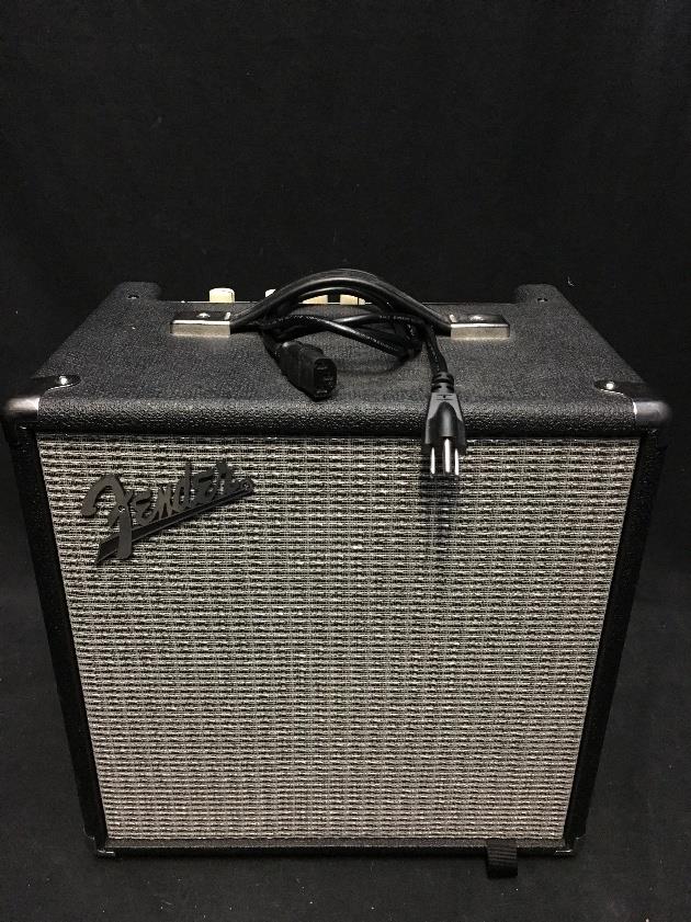 Fender Rumble 25 1x8 Bass Combo Amplifier *