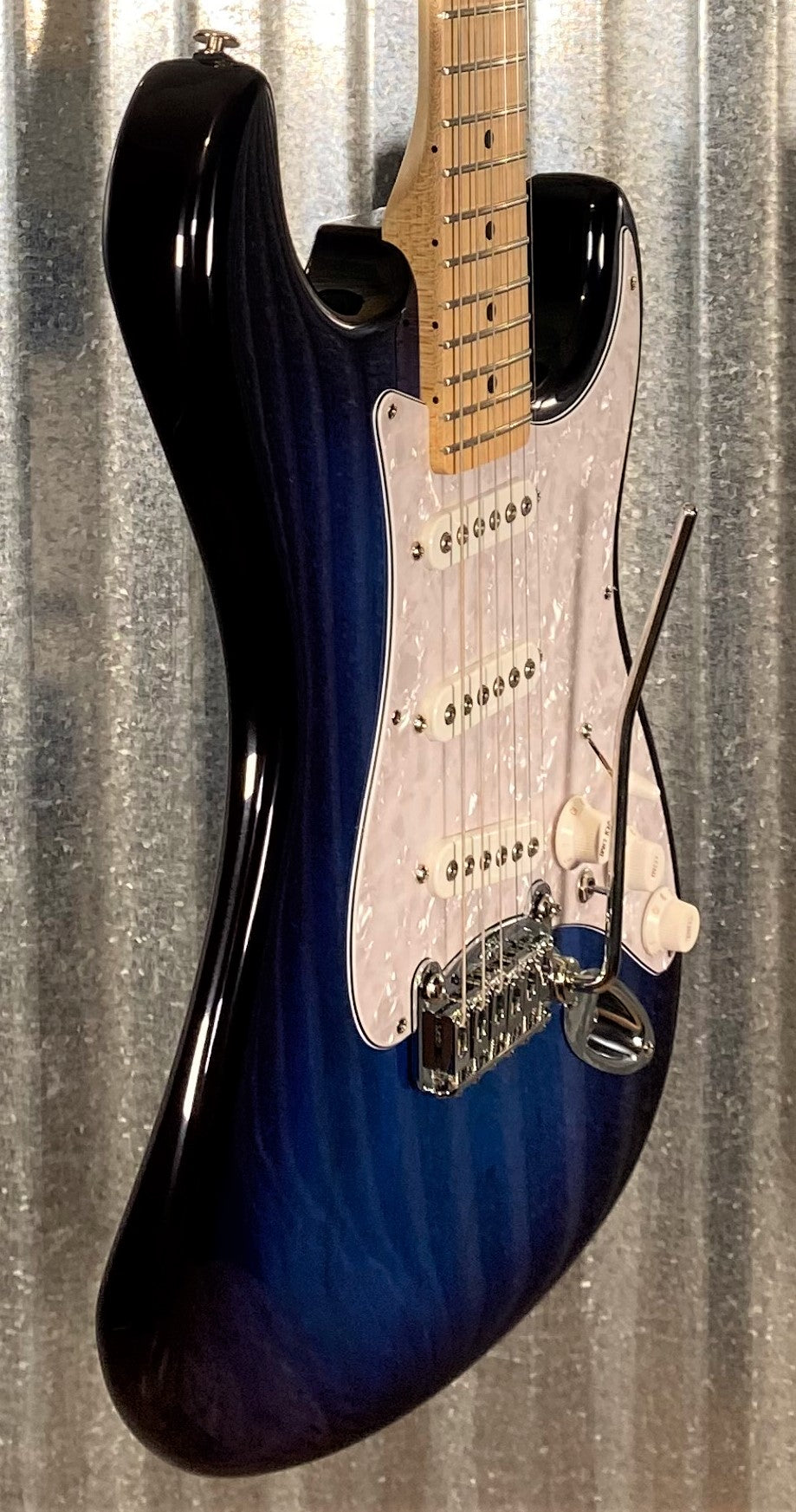 G&L USA Fullerton Deluxe S-500 Blueburst Guitar & Bag S500 #2104