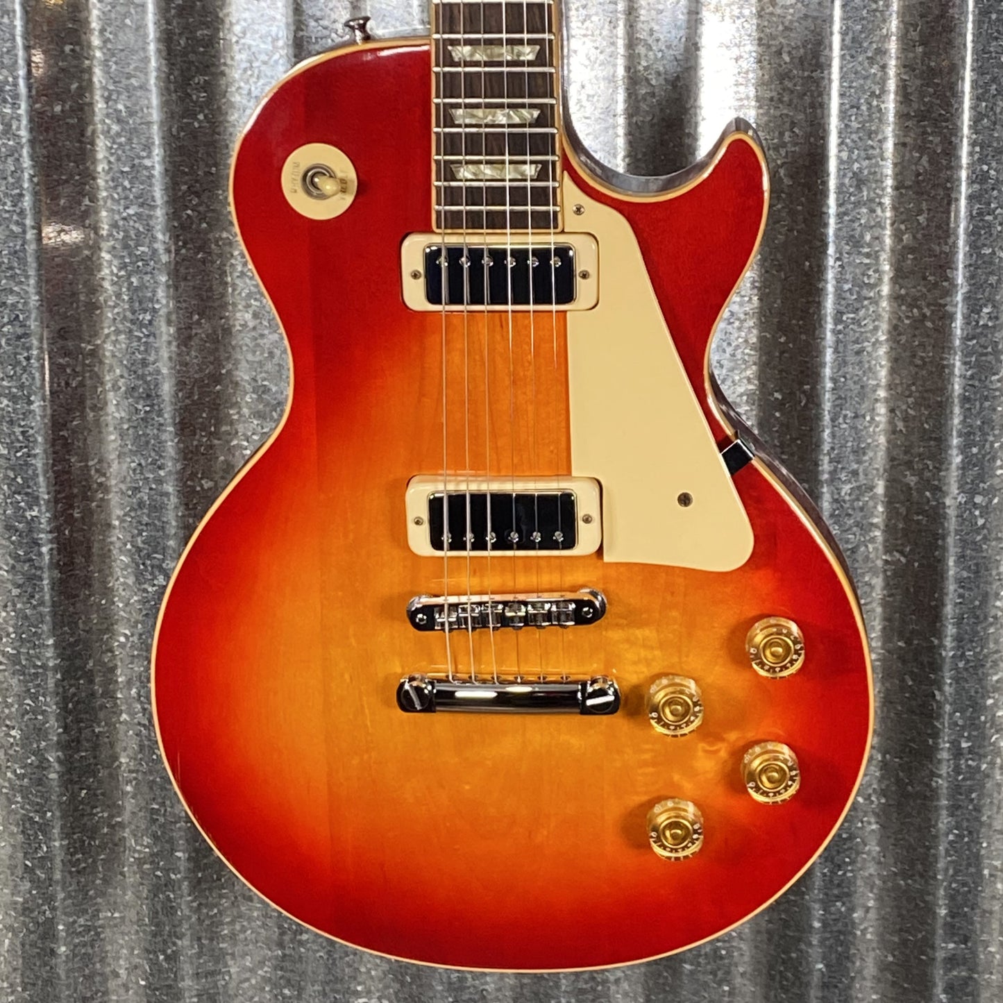 Gibson USA 1975 Les Paul Deluxe Cherry Sunburst Guitar & Case #7611 Used