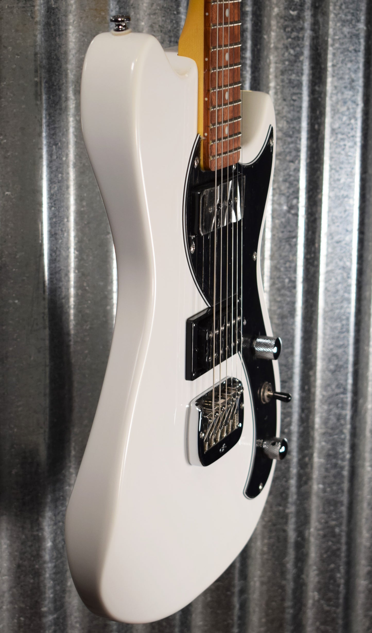 G&L Tribute Fallout Gloss White Guitar #5229 Demo