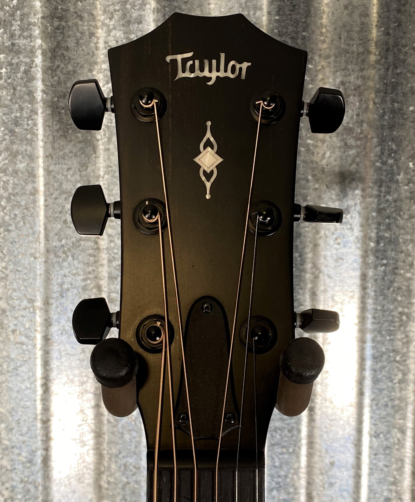 Taylor 322 Grand Concert Tropical Mahogany Edgeburst Acoustic Guitar & Case #0055 Used