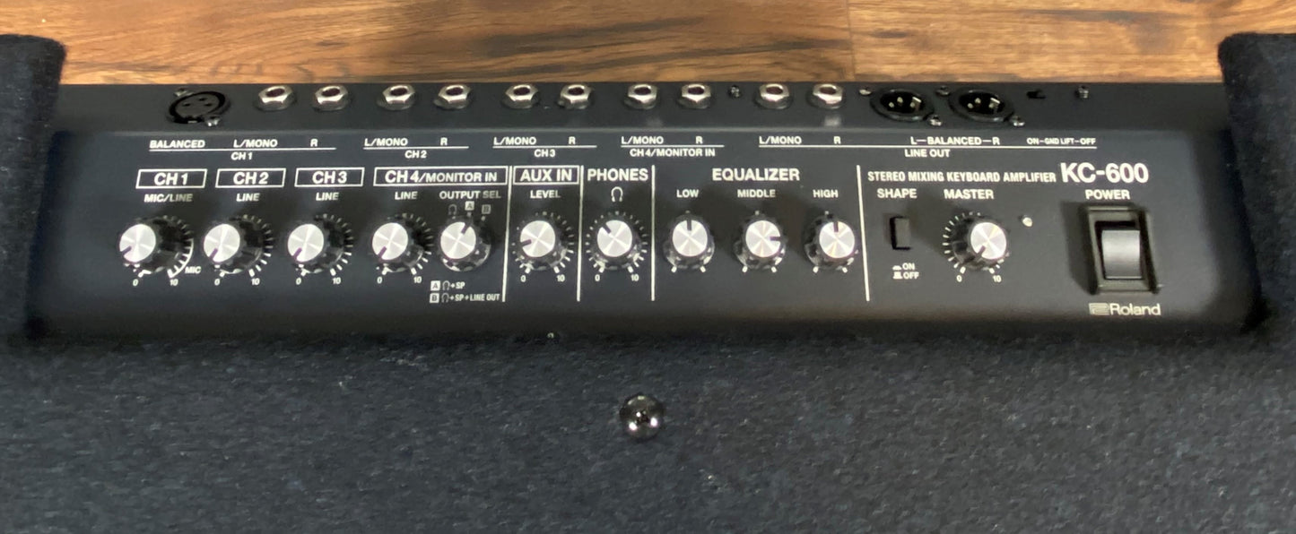 Roland KC-600 200 Watt 4 Channel 15" Keyboard PA Combo Amplifier