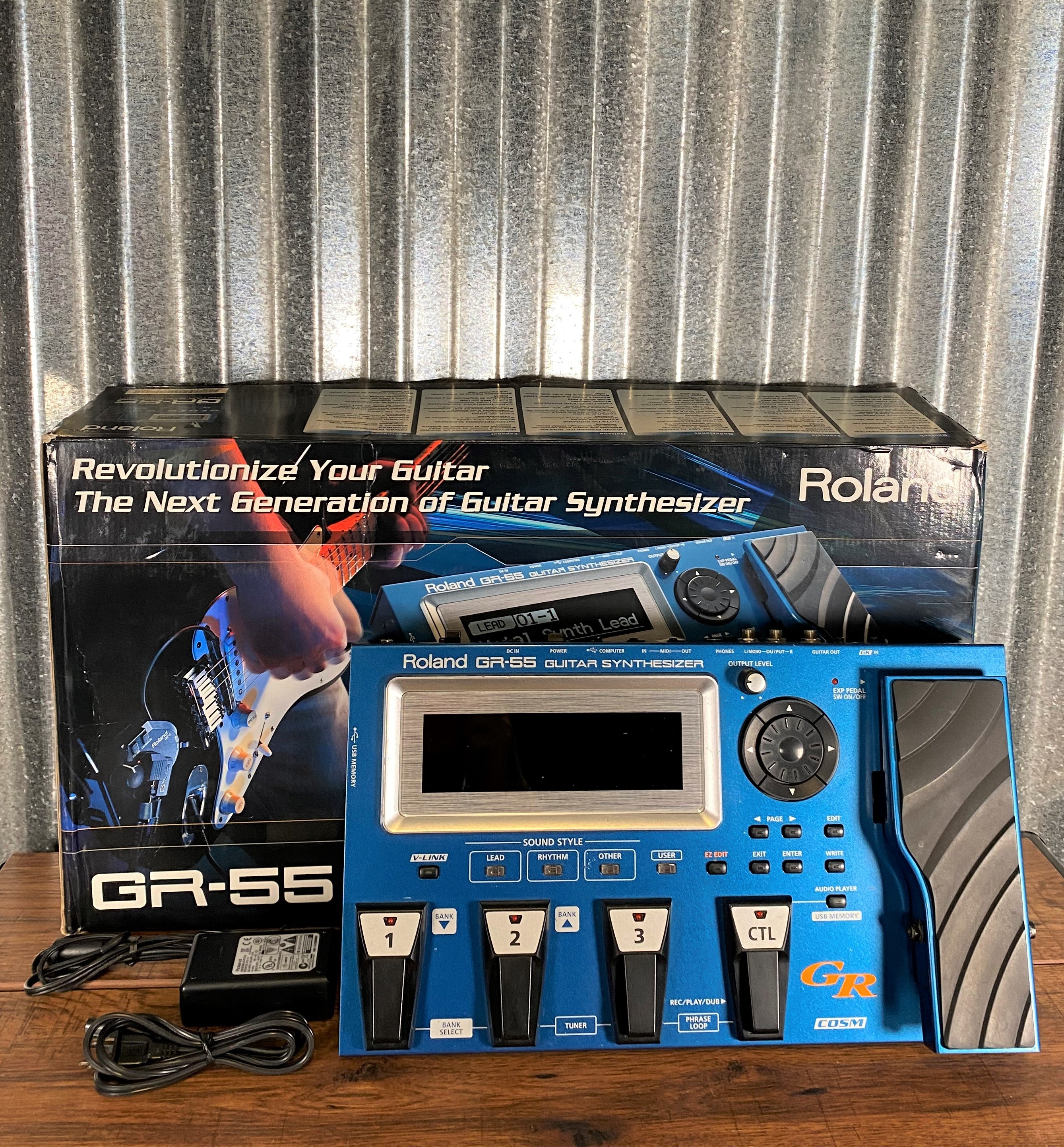 Roland GR-55 Guitar Synthesizer Effect Pedal Blue Used – Specialty Traders