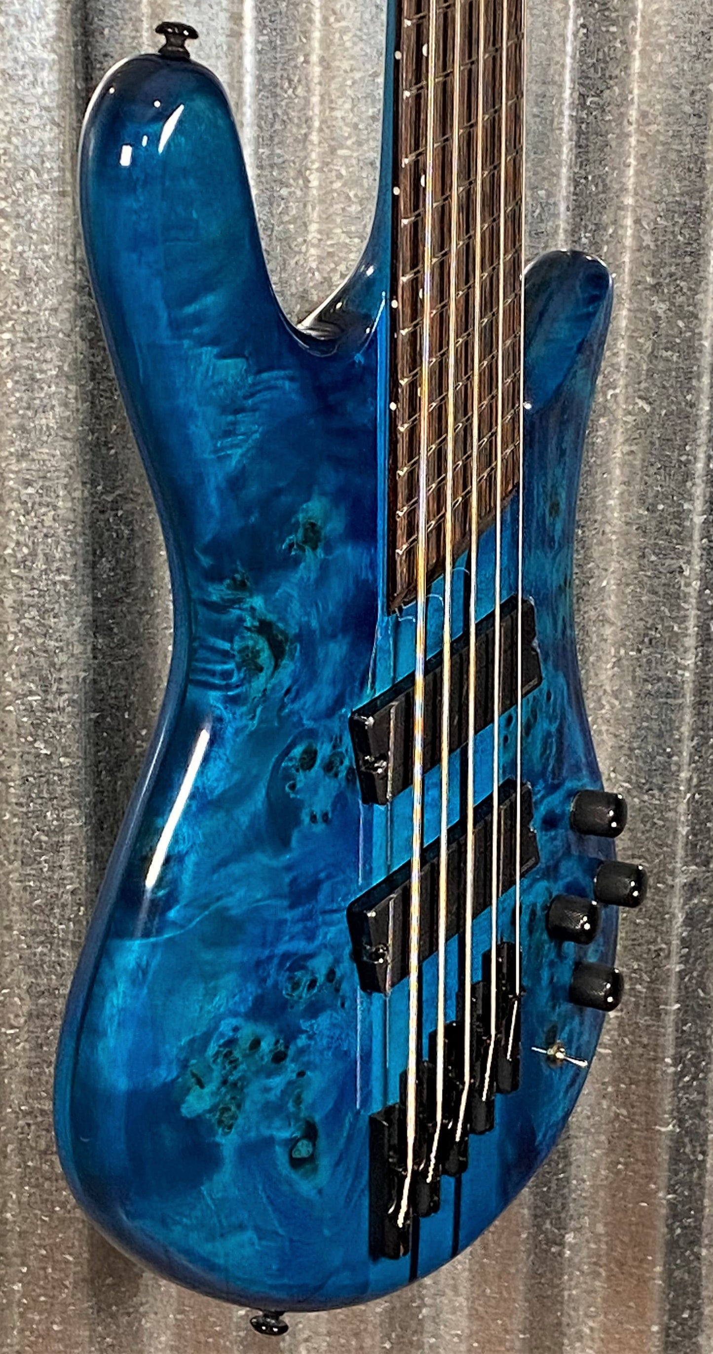 Spector NS Dimension 5 Multi Scale 5 String Bass Black & Blue Gloss & Bag NSDM5BKBL #0557