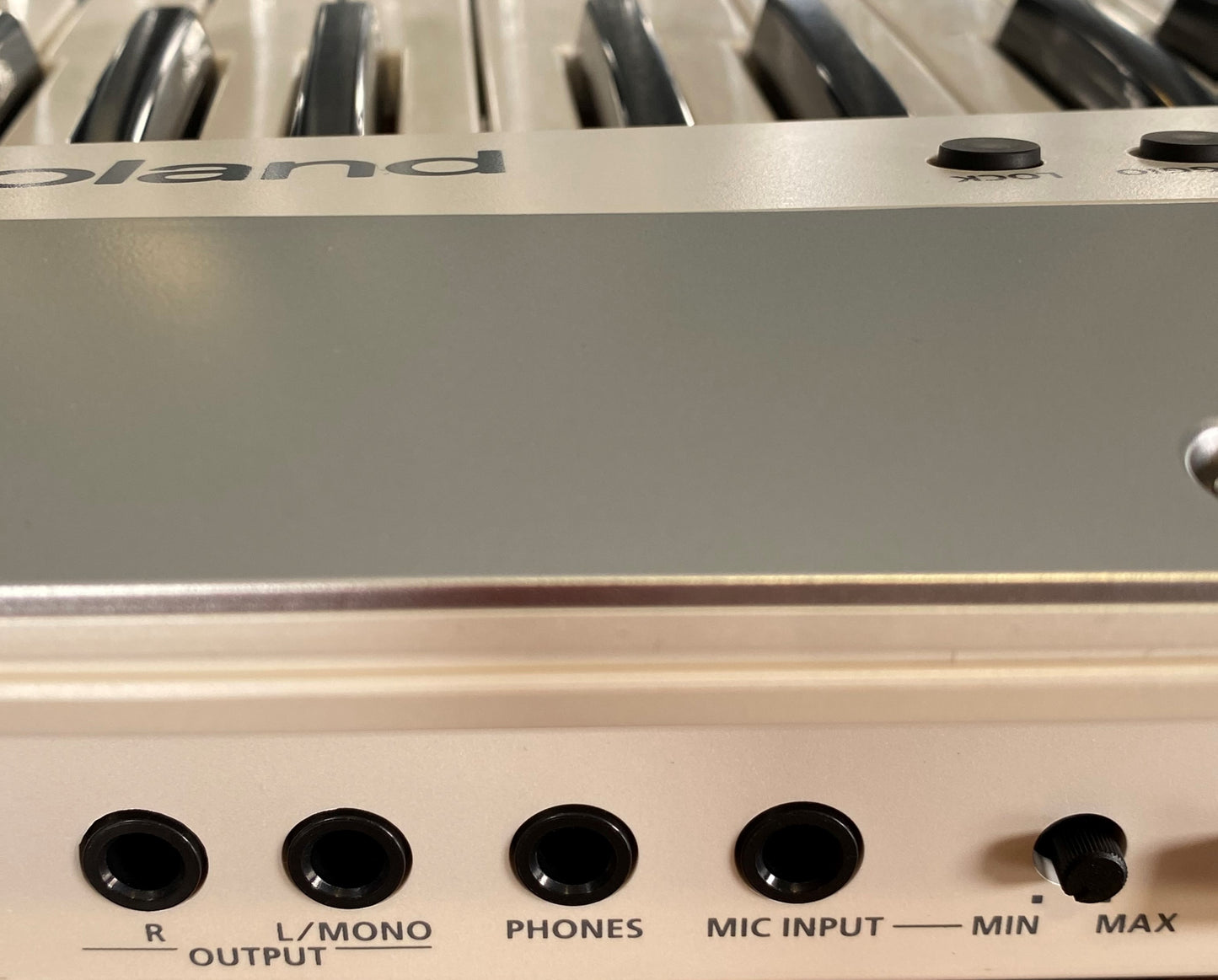 Roland AX-EDGE 49 Key Keytar Synthesizer White