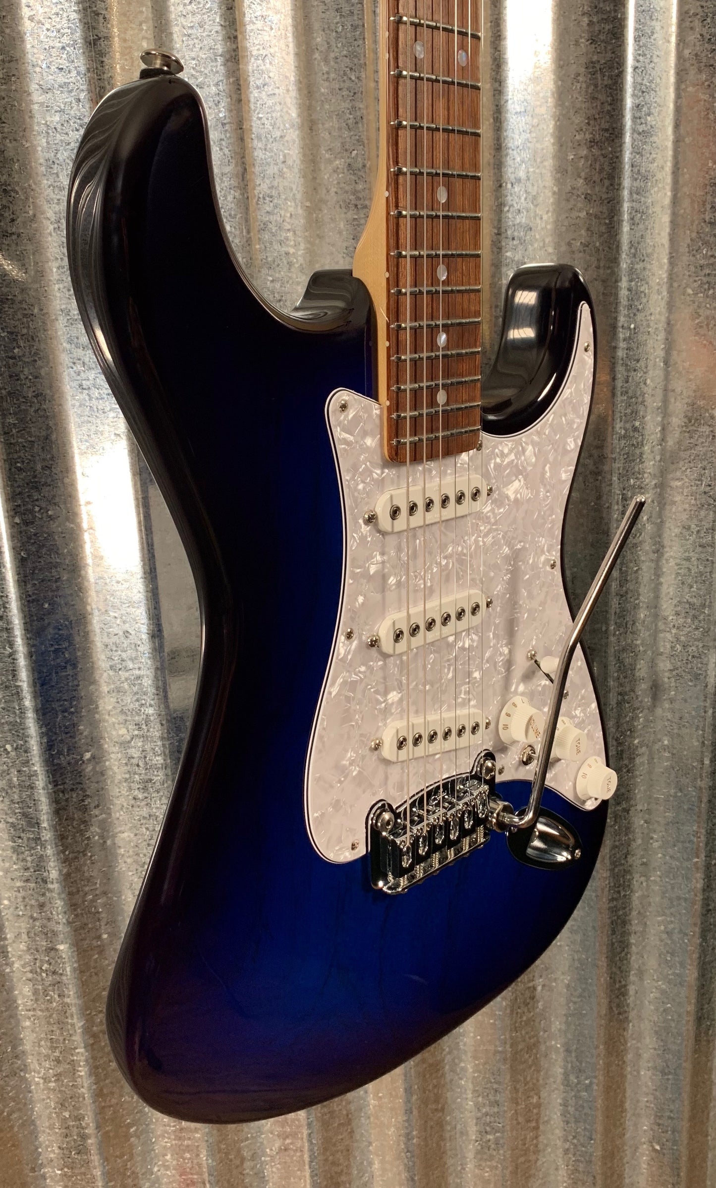 G&L Guitars USA Fullerton Deluxe S-500 Blueburst Guitar & Case 2019 #5030