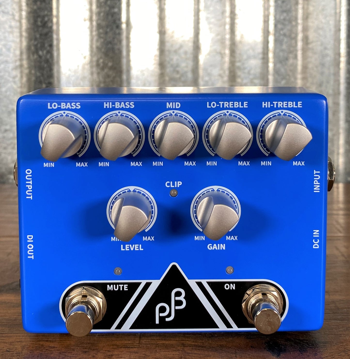 Phil Jones Bass PE-5 5 Band EQ Pre-Amp, Direct Box, & Signal Booster Effect Pedal