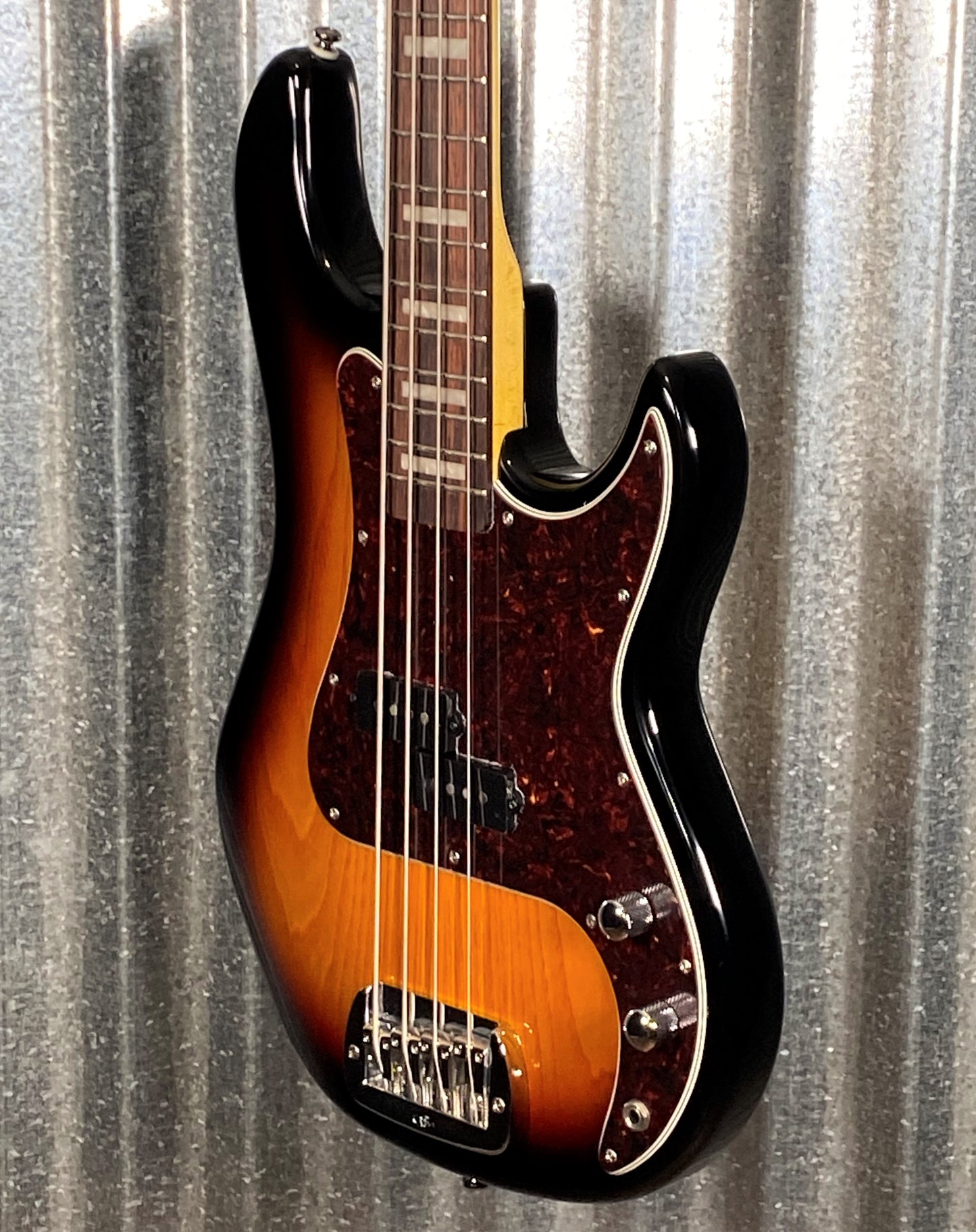 G&L Guitars Tribute LB-100 3 Tone Sunburst 4 String Bass LB100 #4450