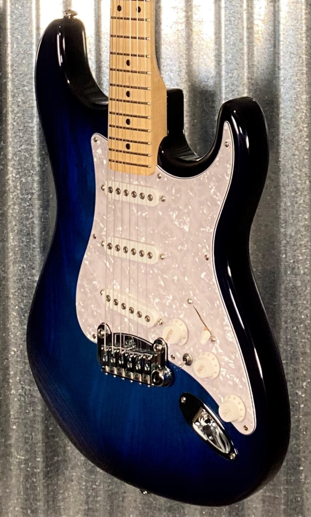 G&L USA Fullerton Deluxe S-500 Blueburst Guitar & Bag S500 #2135