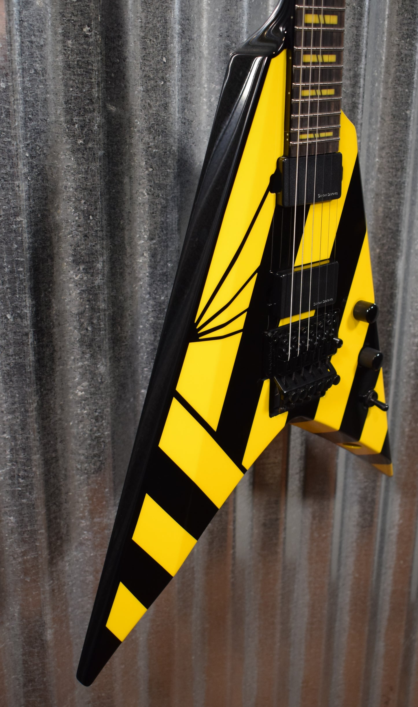 Washburn Parallax V260FR Michael Sweet V Black Yellow Stryper Guitar & Bag #0489