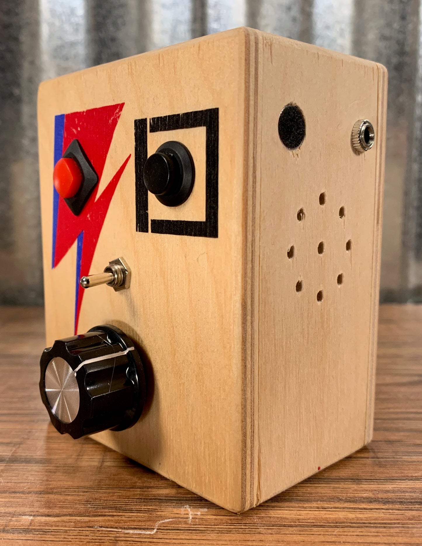 Brandnewnoise Space Oddity Limited Edition Bowie Edition Sound Sampler Looper Recorder with Pitch Control Effect Box
