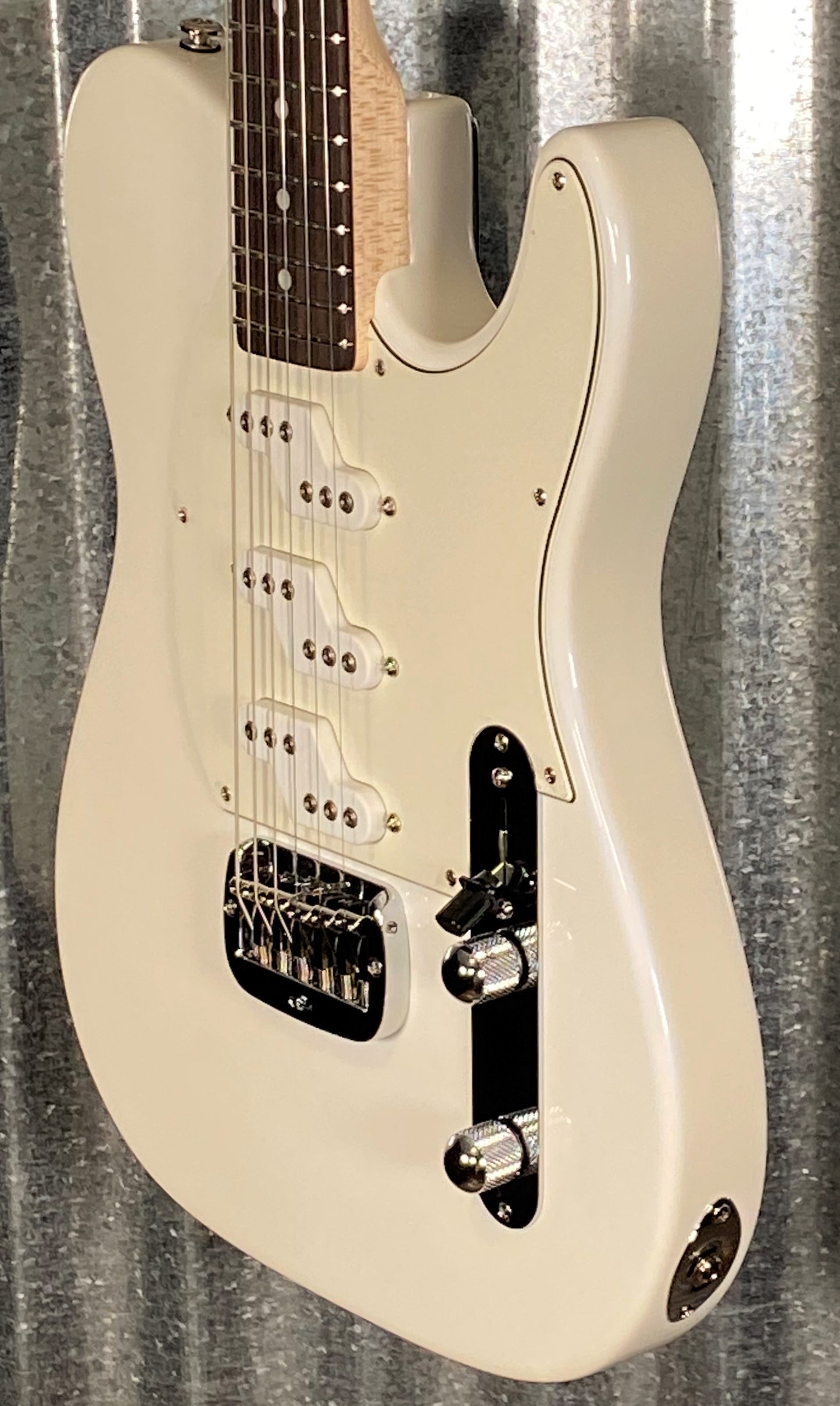 G&L USA ASAT Z3 Pearl White Guitar & Case #5206