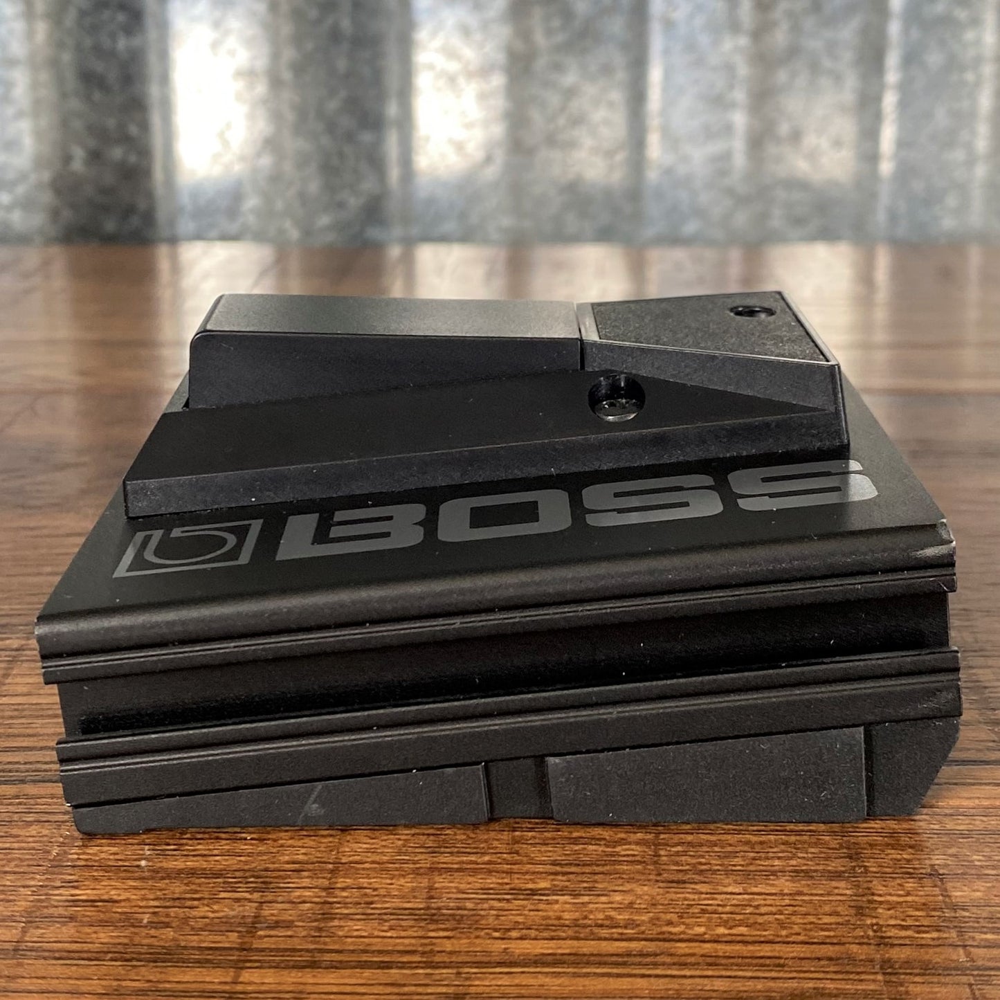 Boss FS-5L Foot Switch Controller Guitar Bass Keyboard Effect Pedal Demo