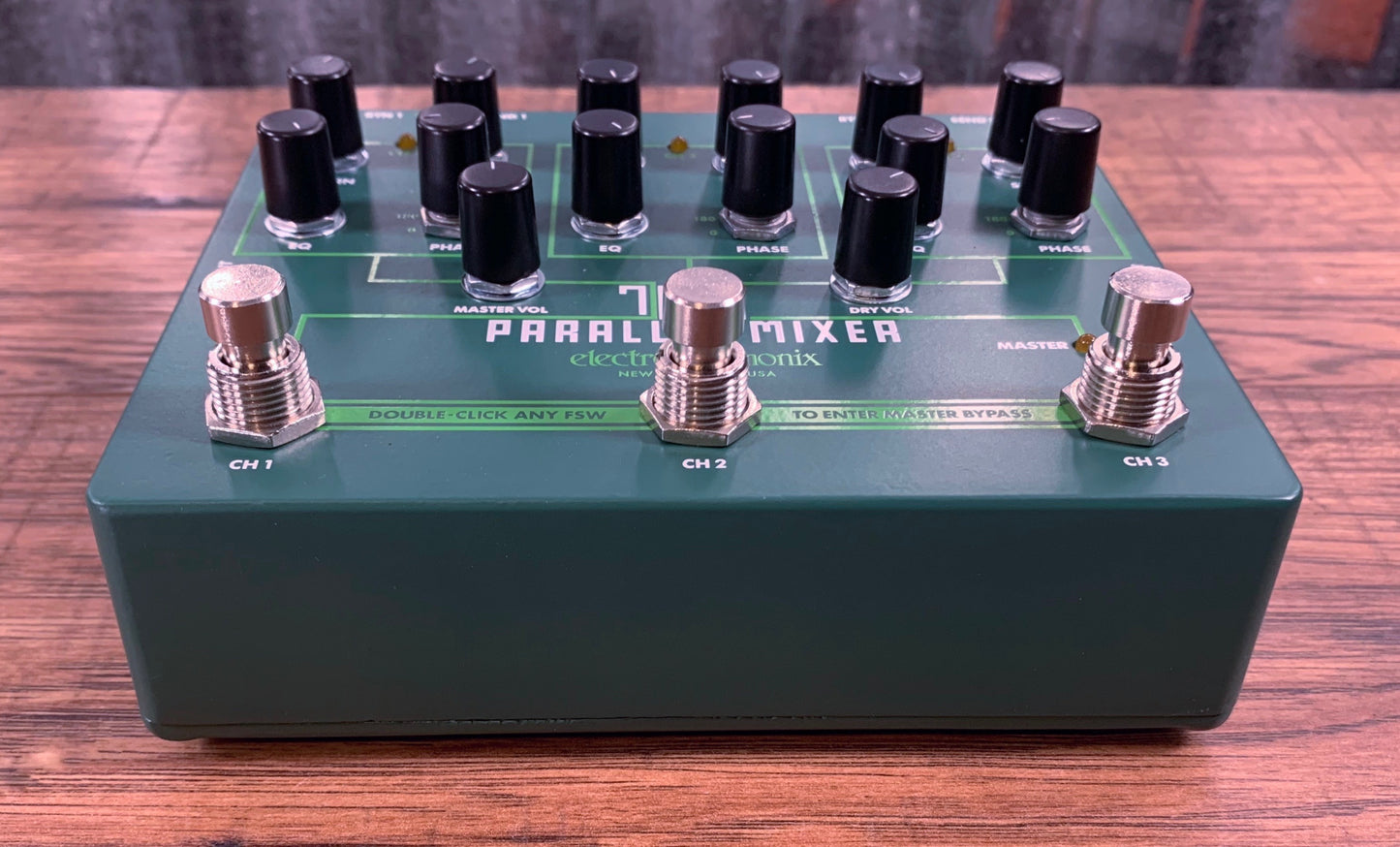 Electro-Harmonix EHX Tri Parallel Mixer 3 Effect Loop Switcher Mixer Guitar Bass Pedal