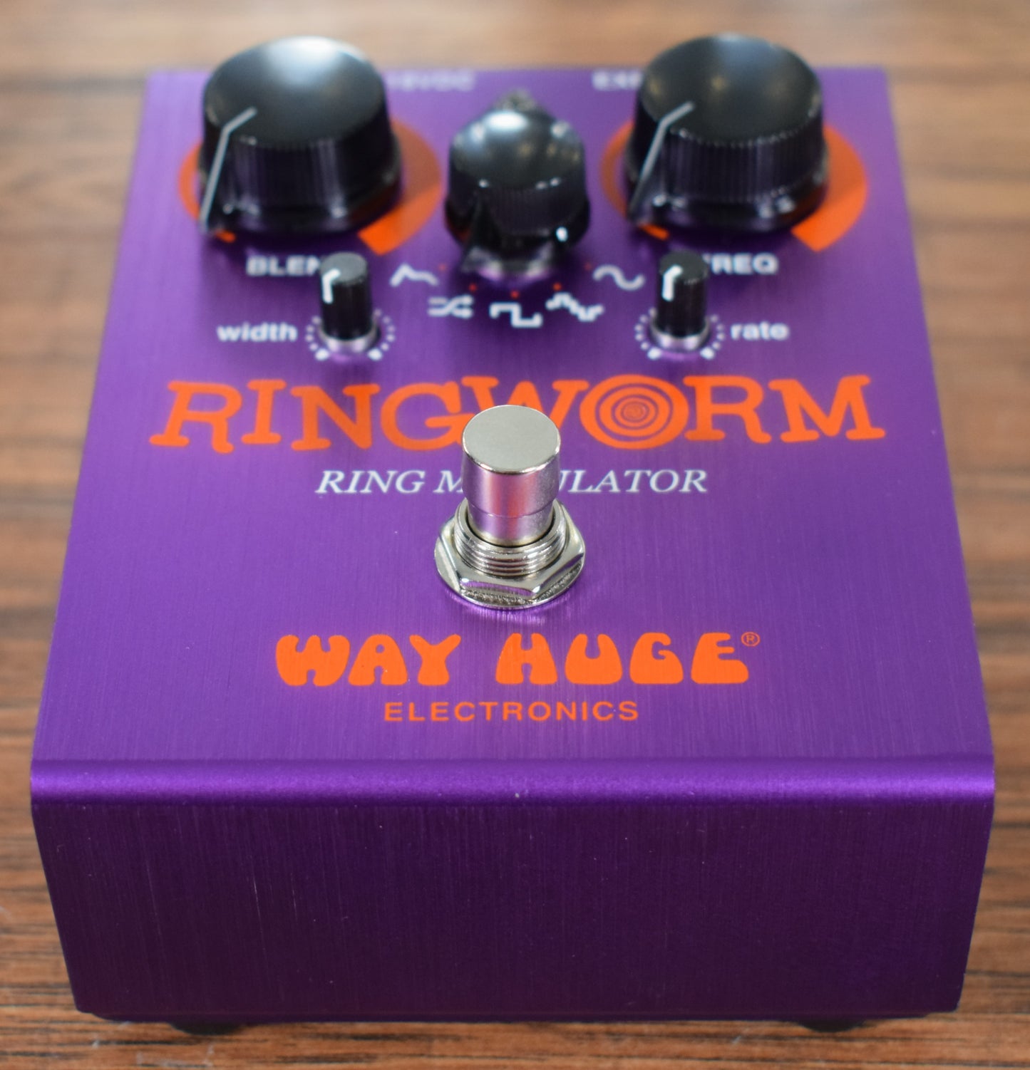 Dunlop Way Huge Electronics WHE606R Ring Worm Reissue Analog Synth Guitar Effect Pedal