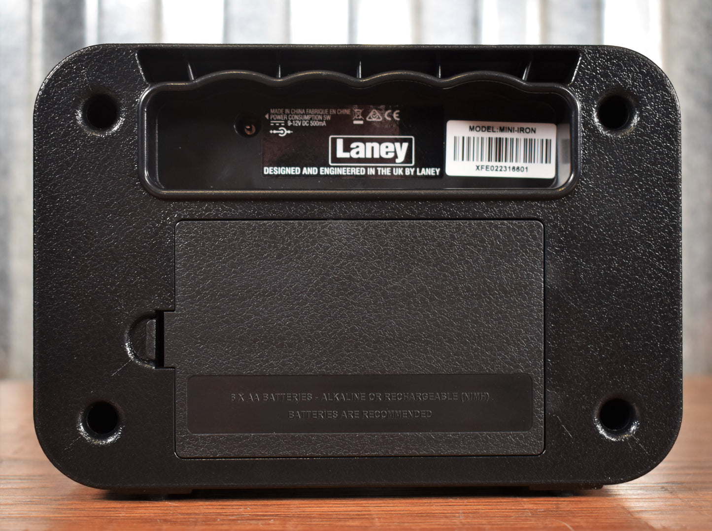 Laney Mini Ironheart Battery Powered Portable Guitar Combo Amplifier MINI-IRON Demo
