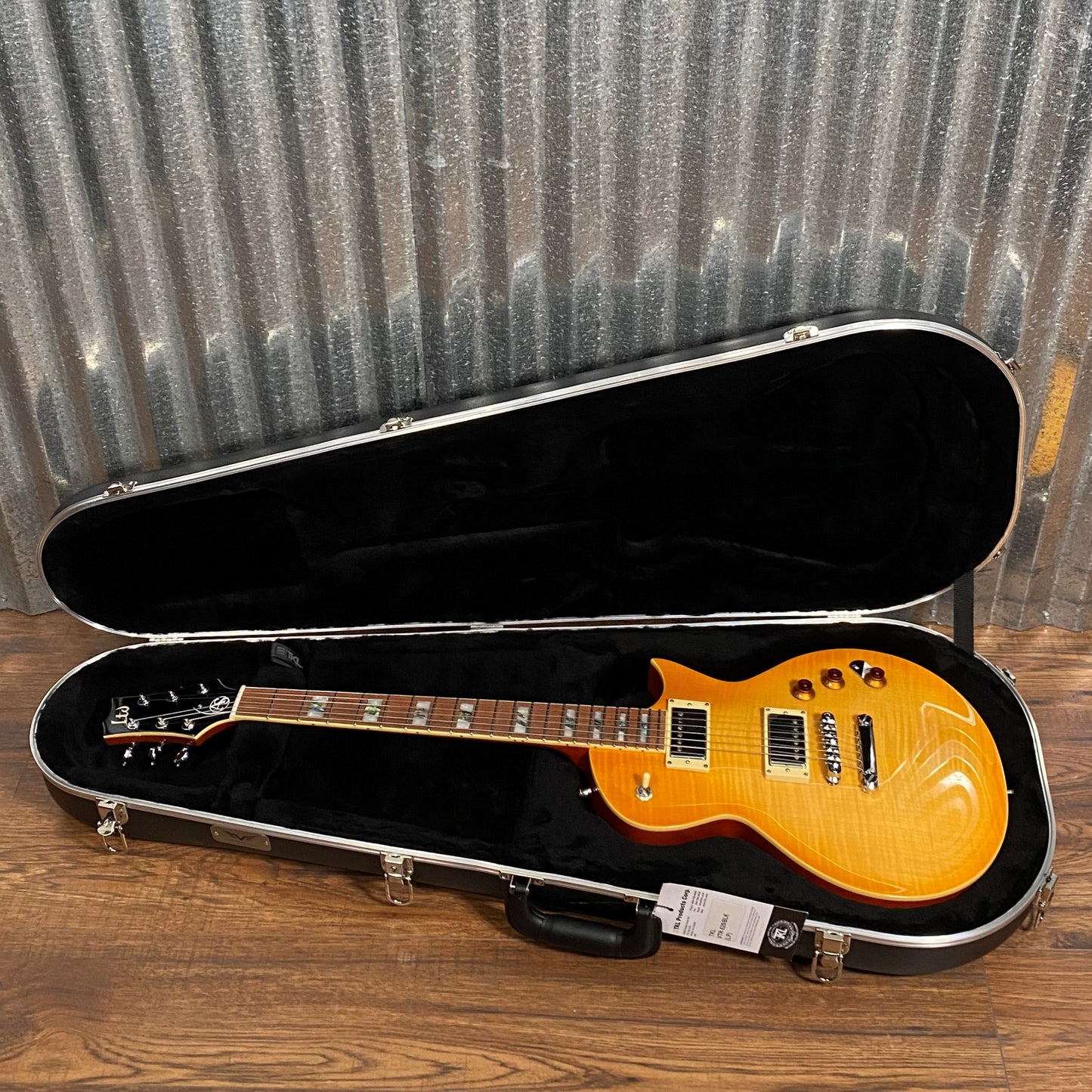 TKL Cases VTR-525 Vectra 3.2 Form-Fit Les Paul Style Pro-Form USA Molded Guitar Case