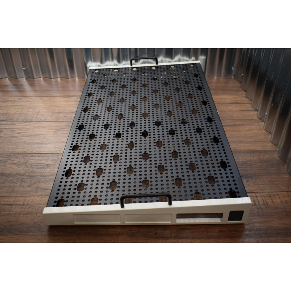 Temple Audio Design Trio 28 Vintage White Pedalboard & Quick Release Plates Demo