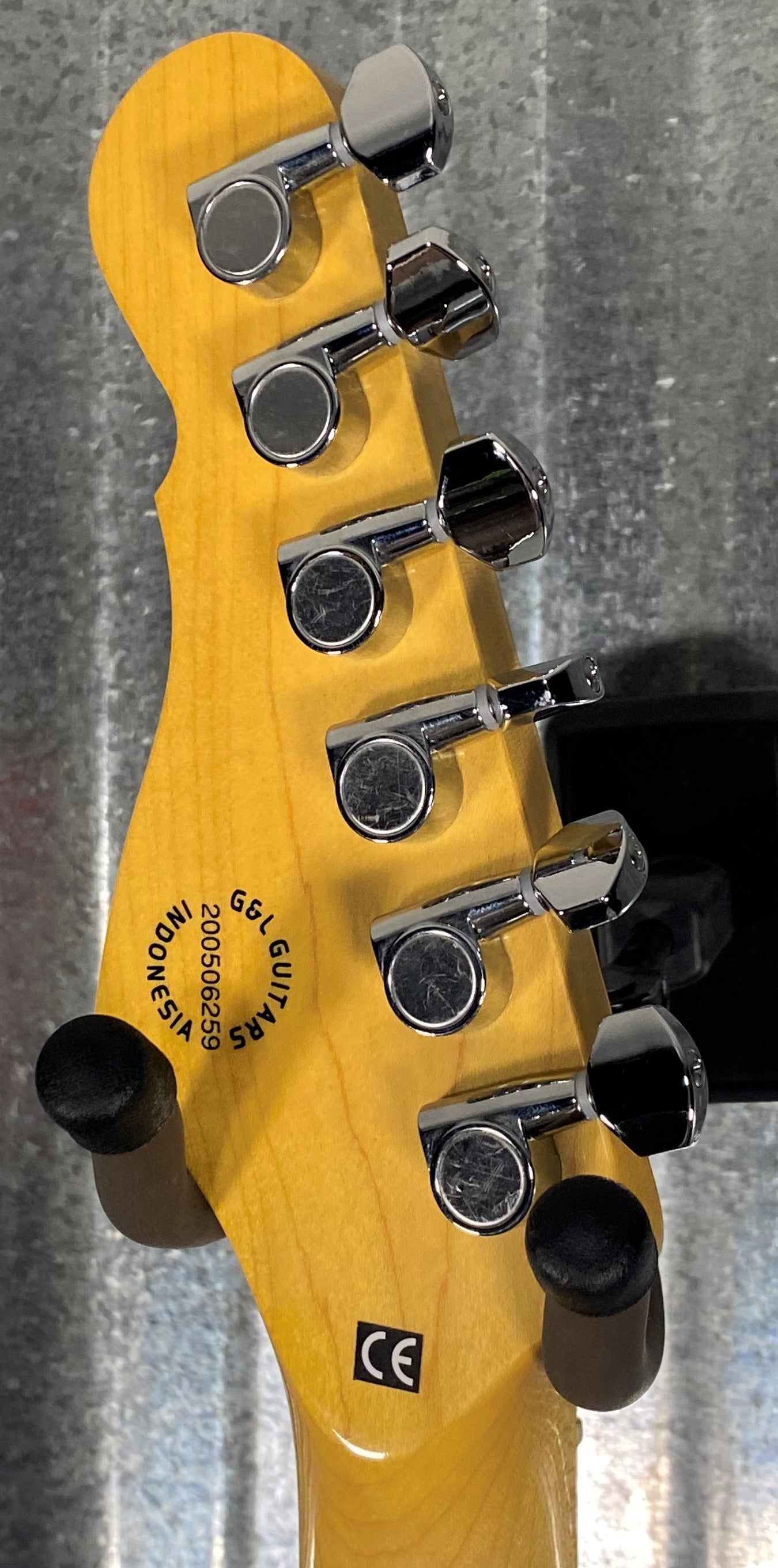 G&L Tribute Legacy HSS 3-Tone Sunburst Guitar #6259
