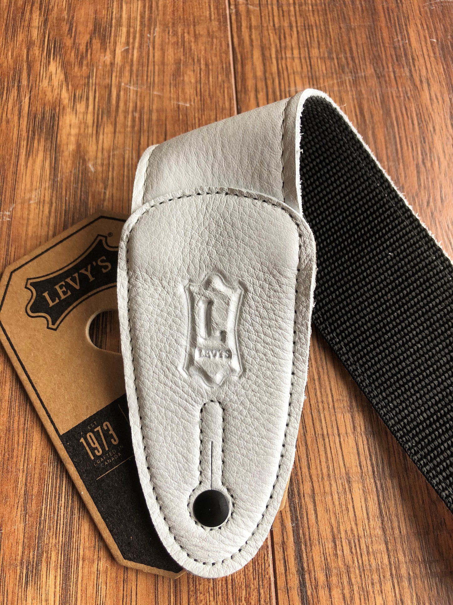 Levy's M7GP-WHT 2" Adjustable Garment Leather Guitar & Bass Strap White