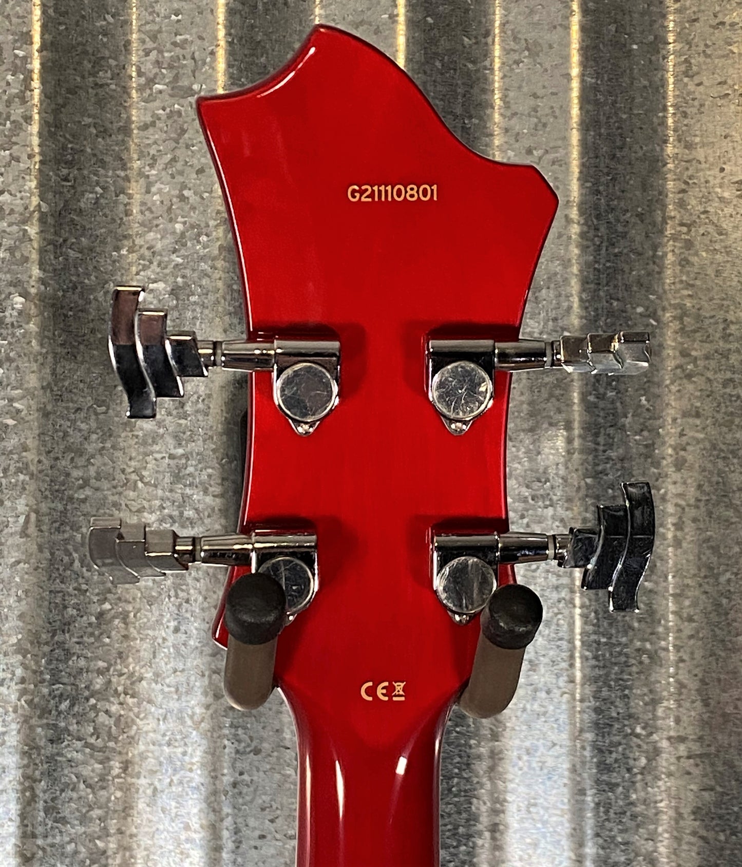 Hagstrom VIKB-WCT Viking 4 String Semi Hollow Short Scale Bass Wild Cherry Transparent #0801