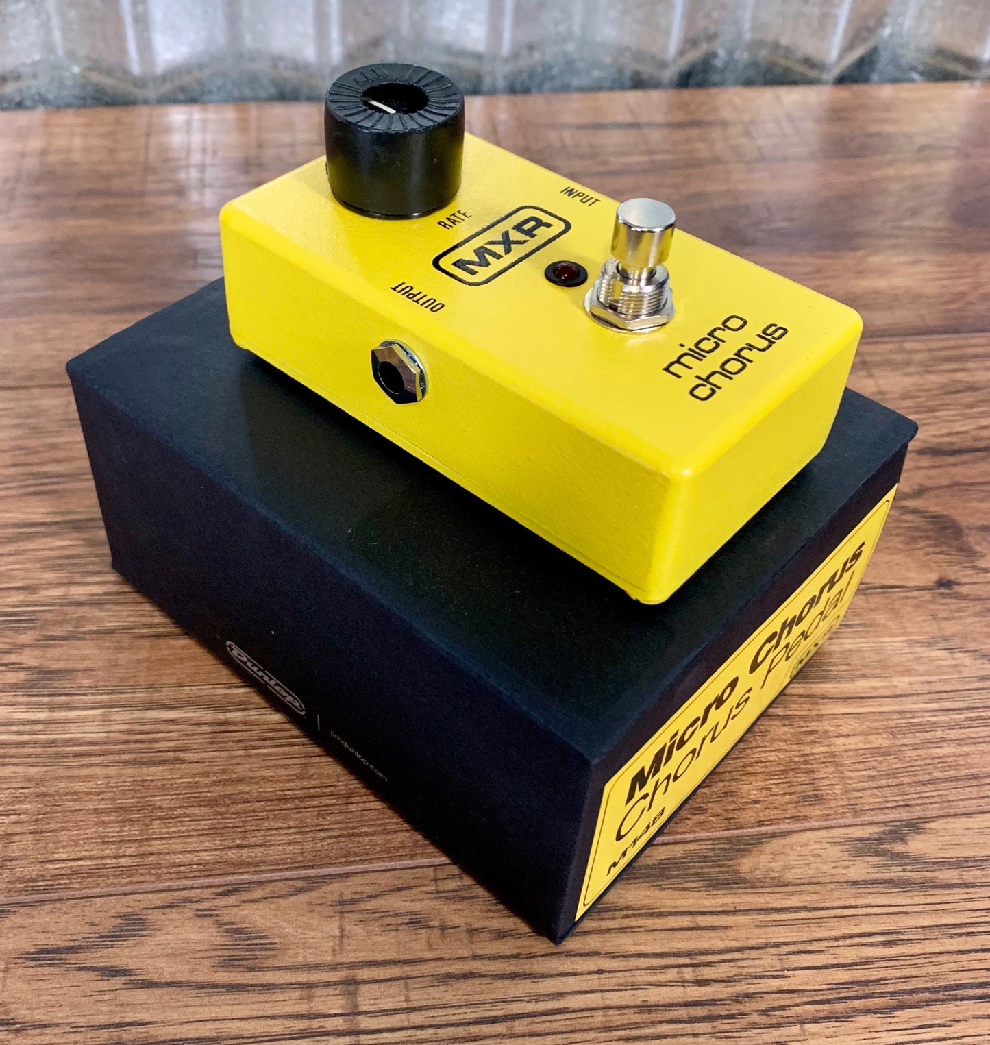 Dunlop MXR M148 Micro Chorus Guitar Effect Pedal Demo
