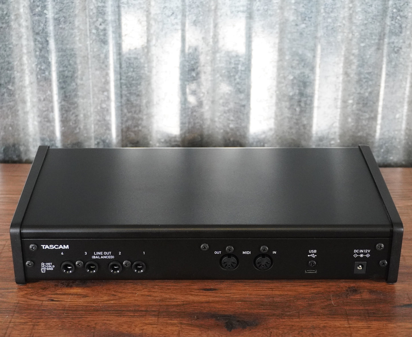 Tascam US-4X4HR 4x4 USB Audio & Midi Recording Interface Used