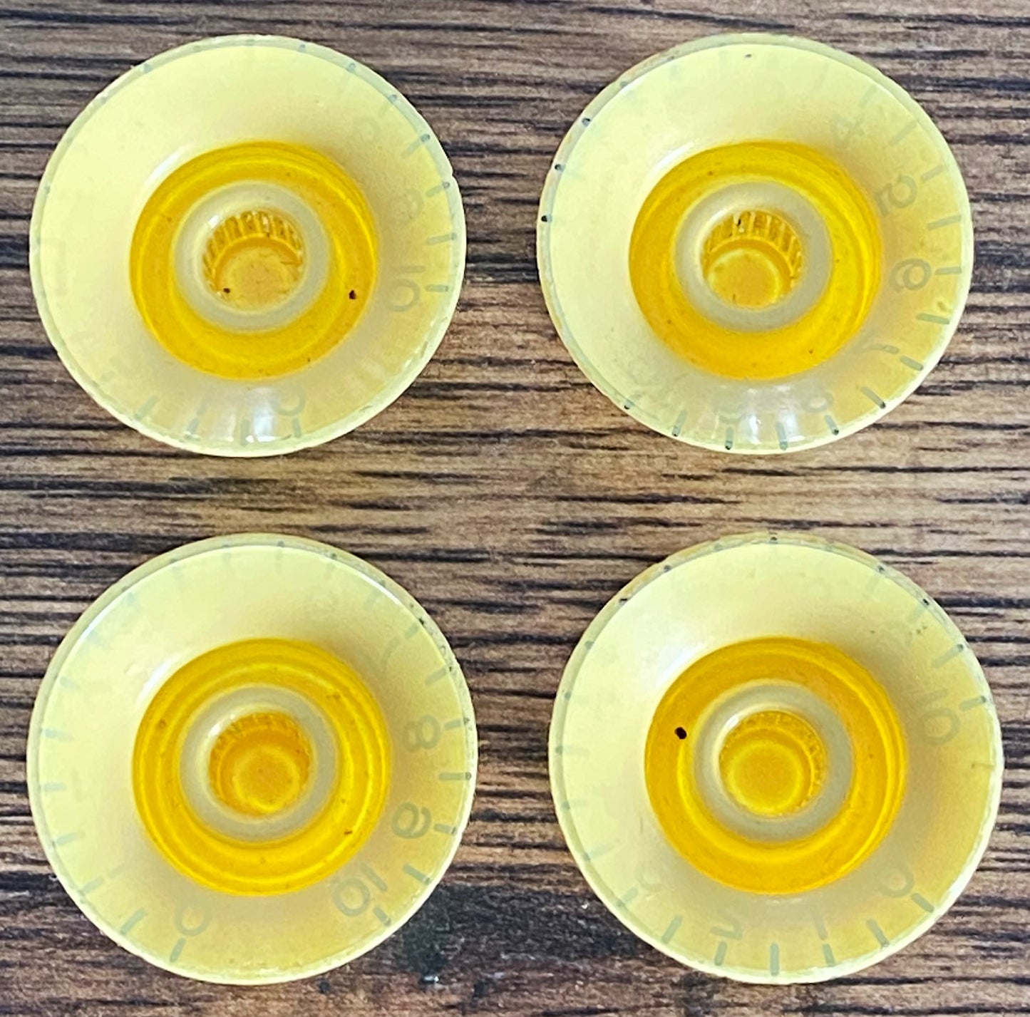 Cream Bell Control Knob Set Of 4 For Fine Knurled Potentiometers