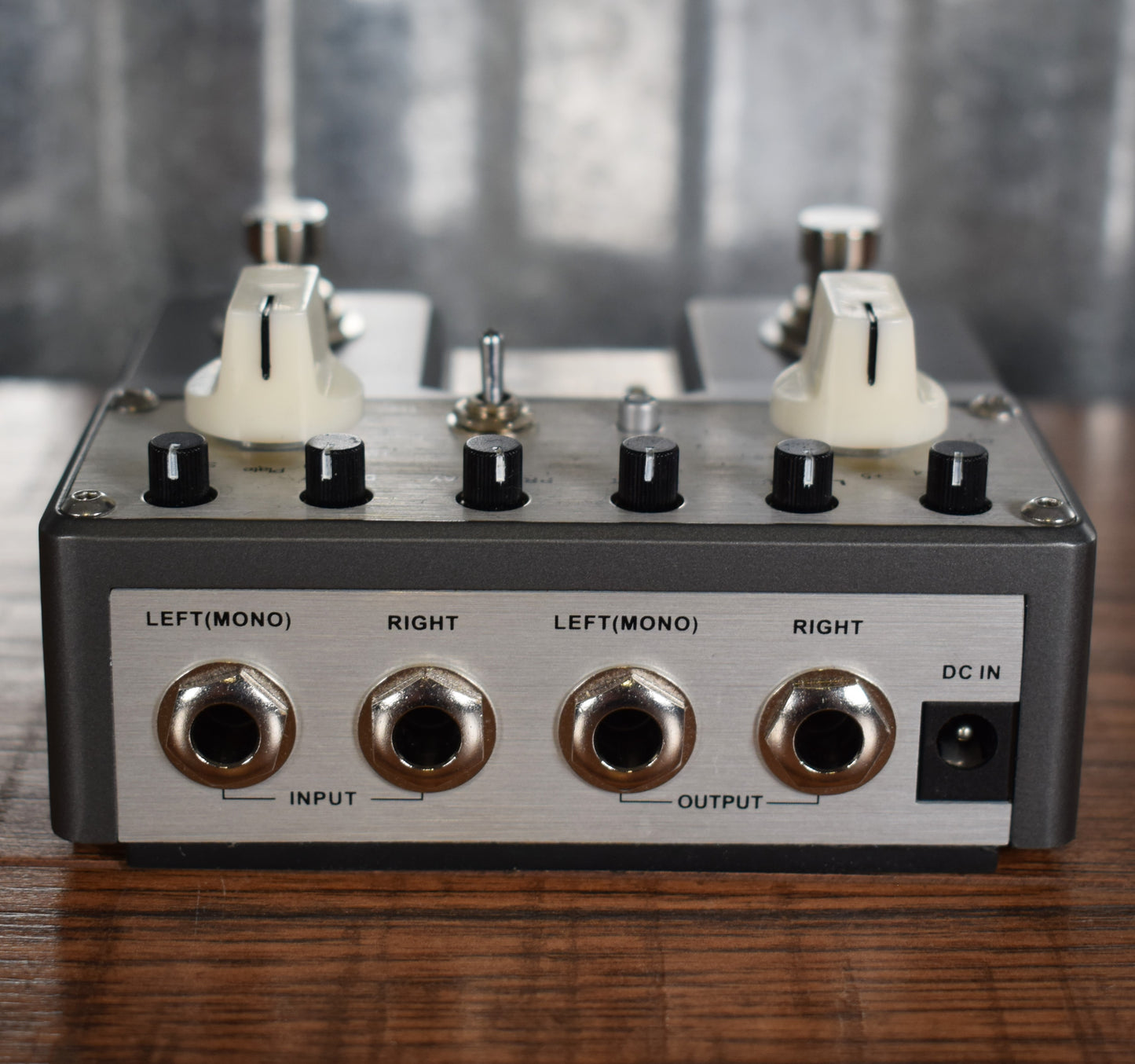Mooer Audio TVR-1 Twin Series Shim Verb Pro Guitar Reverb Effect Pedal Used