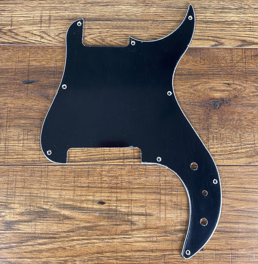 G&L USA Kiloton 4 String Bass 3 Ply Black White Black Pickguard