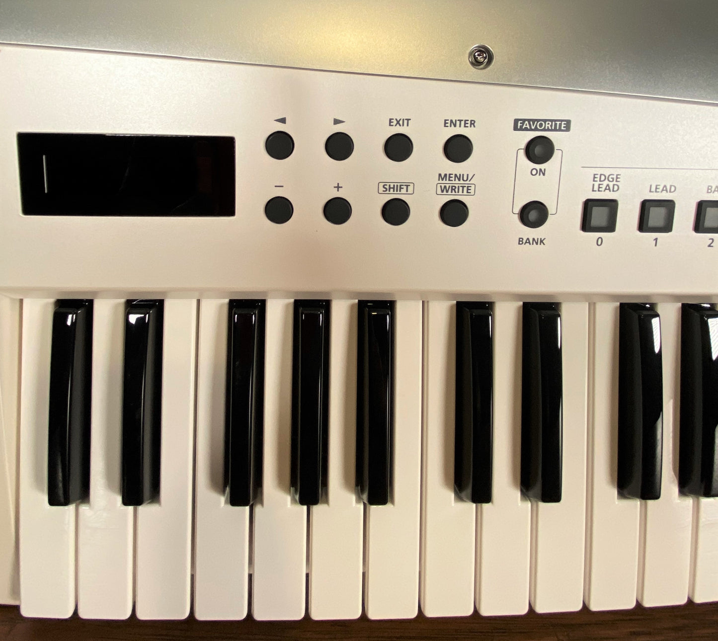 Roland AX-EDGE 49 Key Keytar Synthesizer White
