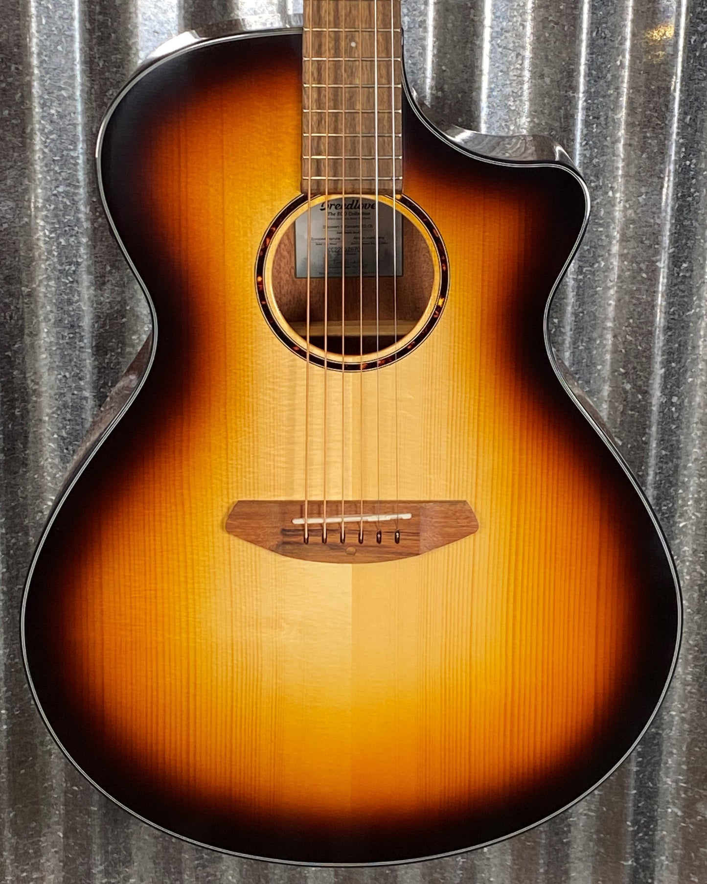 Breedlove Discovery S Concerto Edgeburst CE Spruce Acoustic Electric Guitar DSCO44CEEUAM #6701