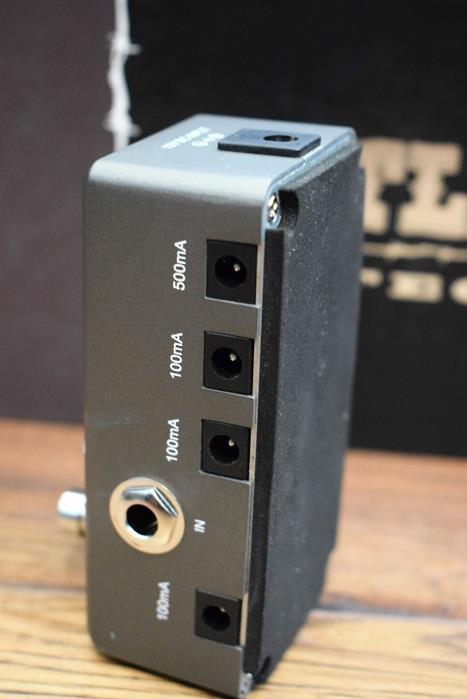 Outlaw Effects Iron Horse Pedalboard Power Supply & Cables + Tuner Guitar Effect Pedal