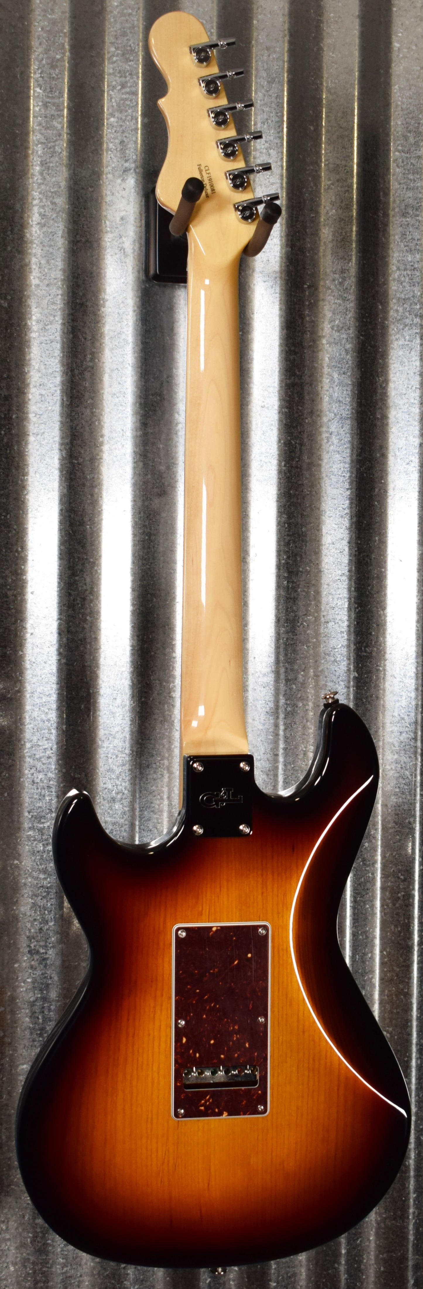 G&L USA Fullerton Deluxe Skyhawk 3 Tone Sunburst Guitar & Bag Demo #0081