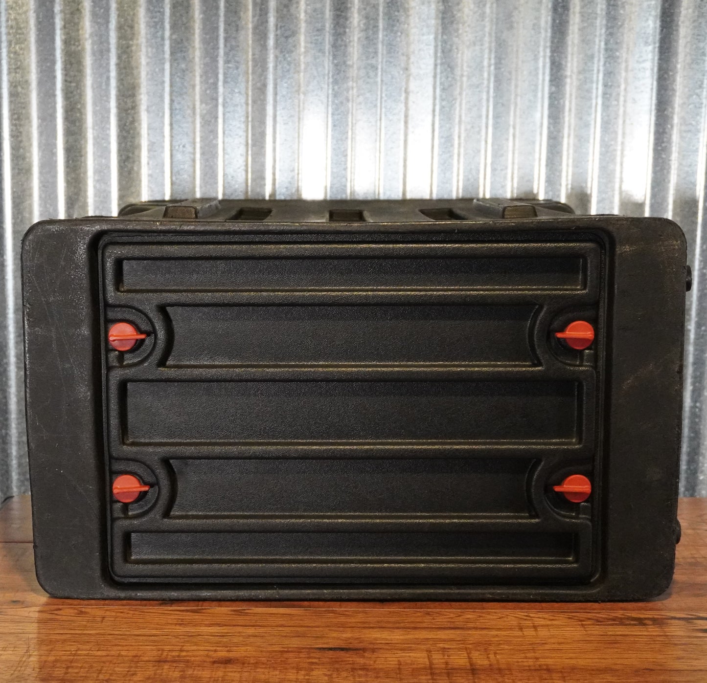 SKB 8U Roto Rack 1SKB-R8U 8 Space Guitar & Bass Amplifier/Effects Rack ABS Case Used