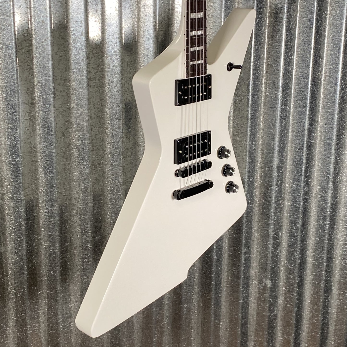 Westcreek Revenge Explorer White Guitar #0062 Used