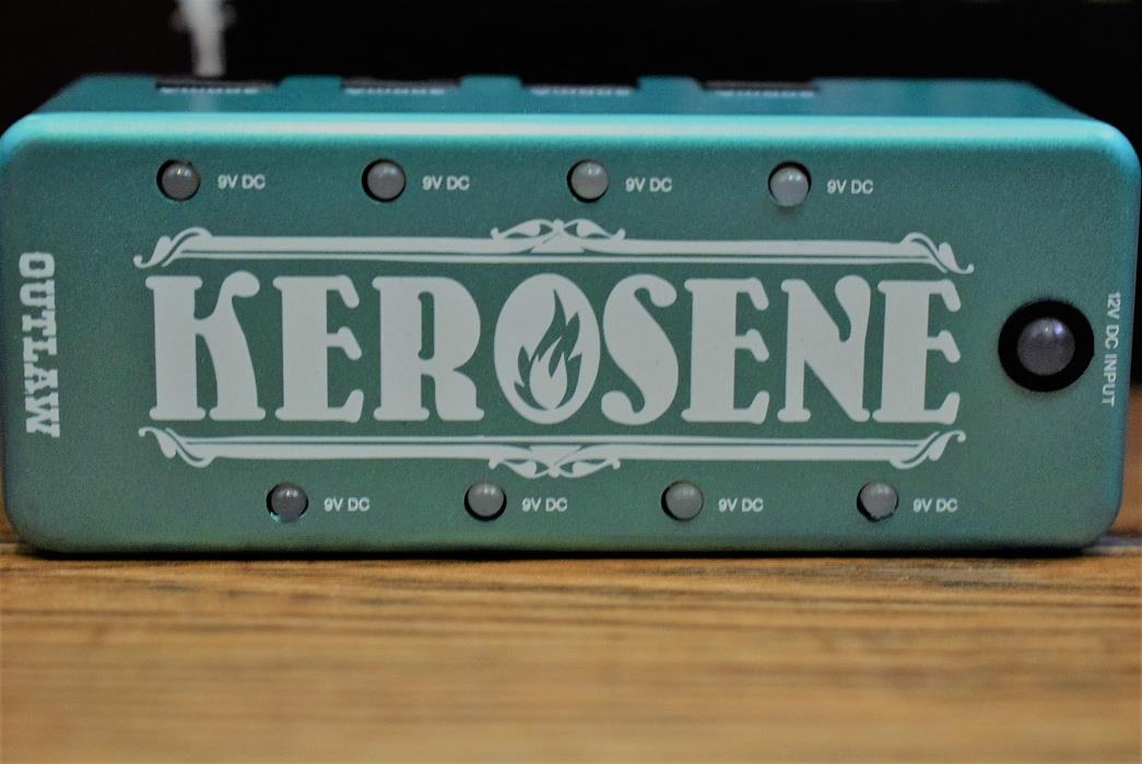 Outlaw Effects Kerosene Mini Pedalboard Power Supply & Cables Guitar Effect Pedal