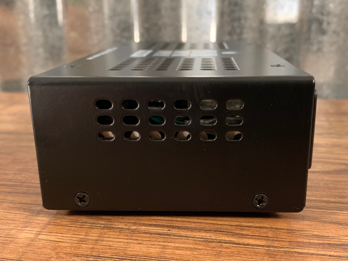 Big Joe Stompbox Power Box PB-101 Isolated Power Supply For Guitar Bass Effects Pedals