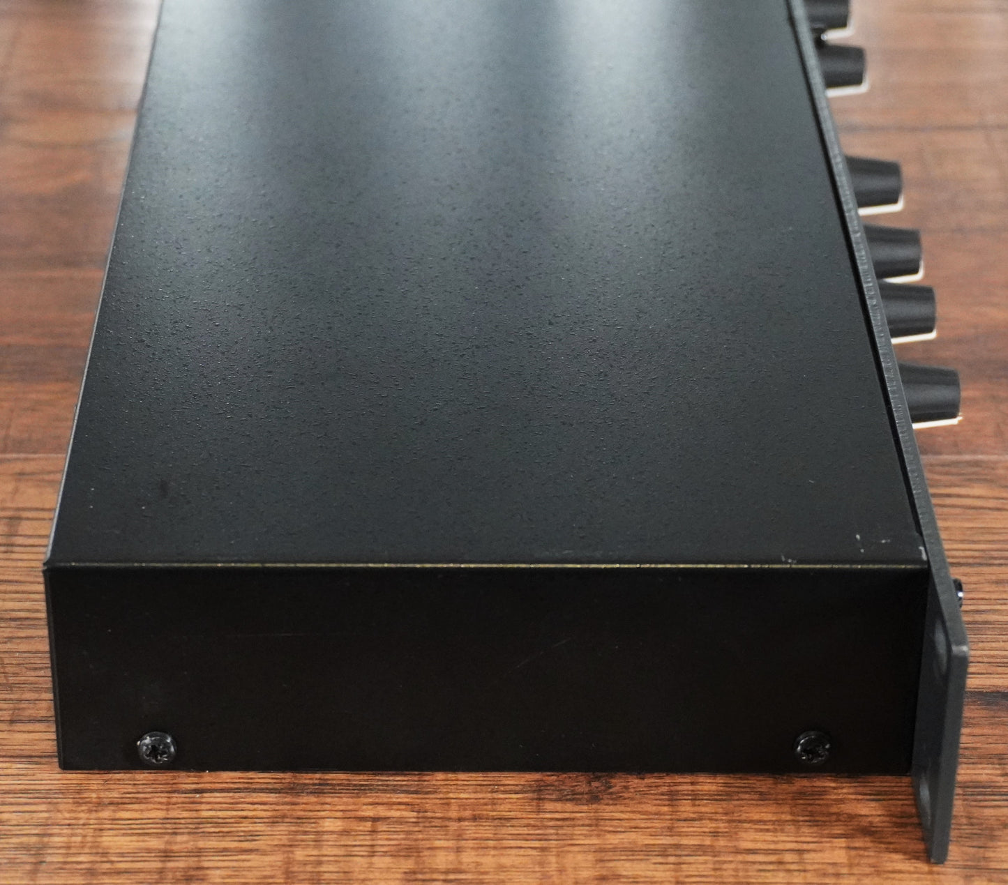 DBX 223 Stereo Two Channel 2-Way & Mono 3-Way Crossover Rackmount Used