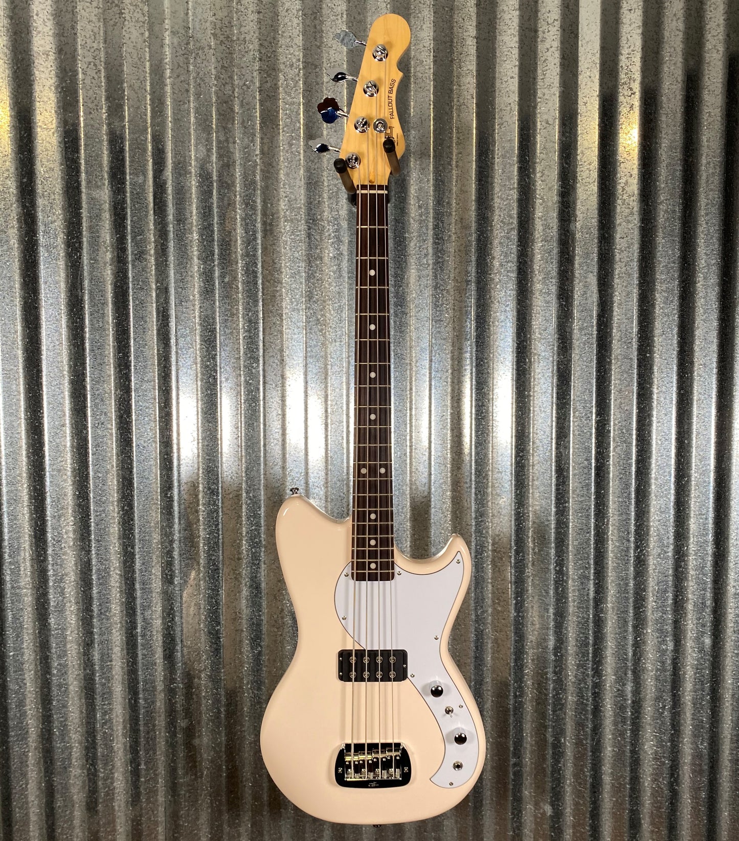 G&L Guitars Tribute Fallout Bass Short Scale 4 String Olympic White #6464