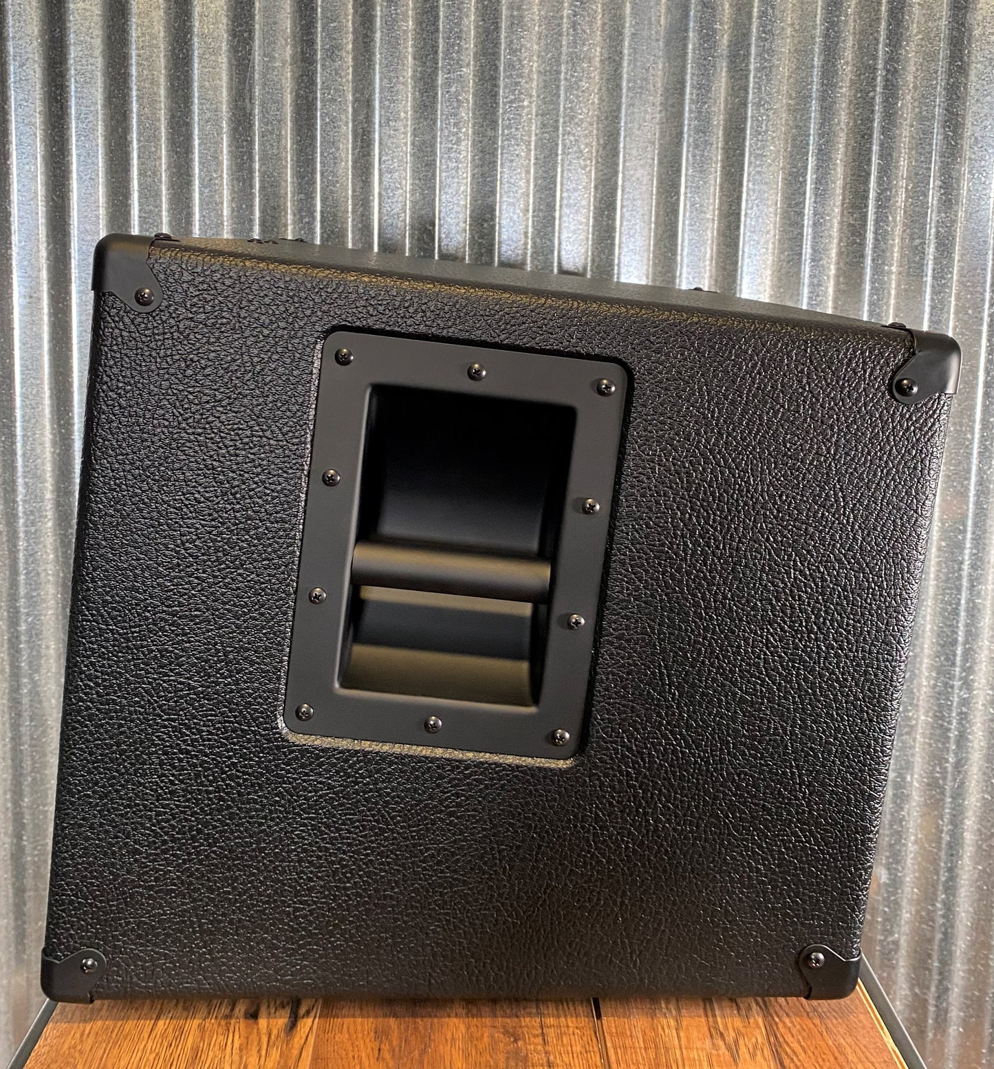 Genzler BA15-3 SLT SLANT NEO 15” & 4X3”Array 400 Watt 8 ohm Bass Amplifier Speaker Cabinet Demo