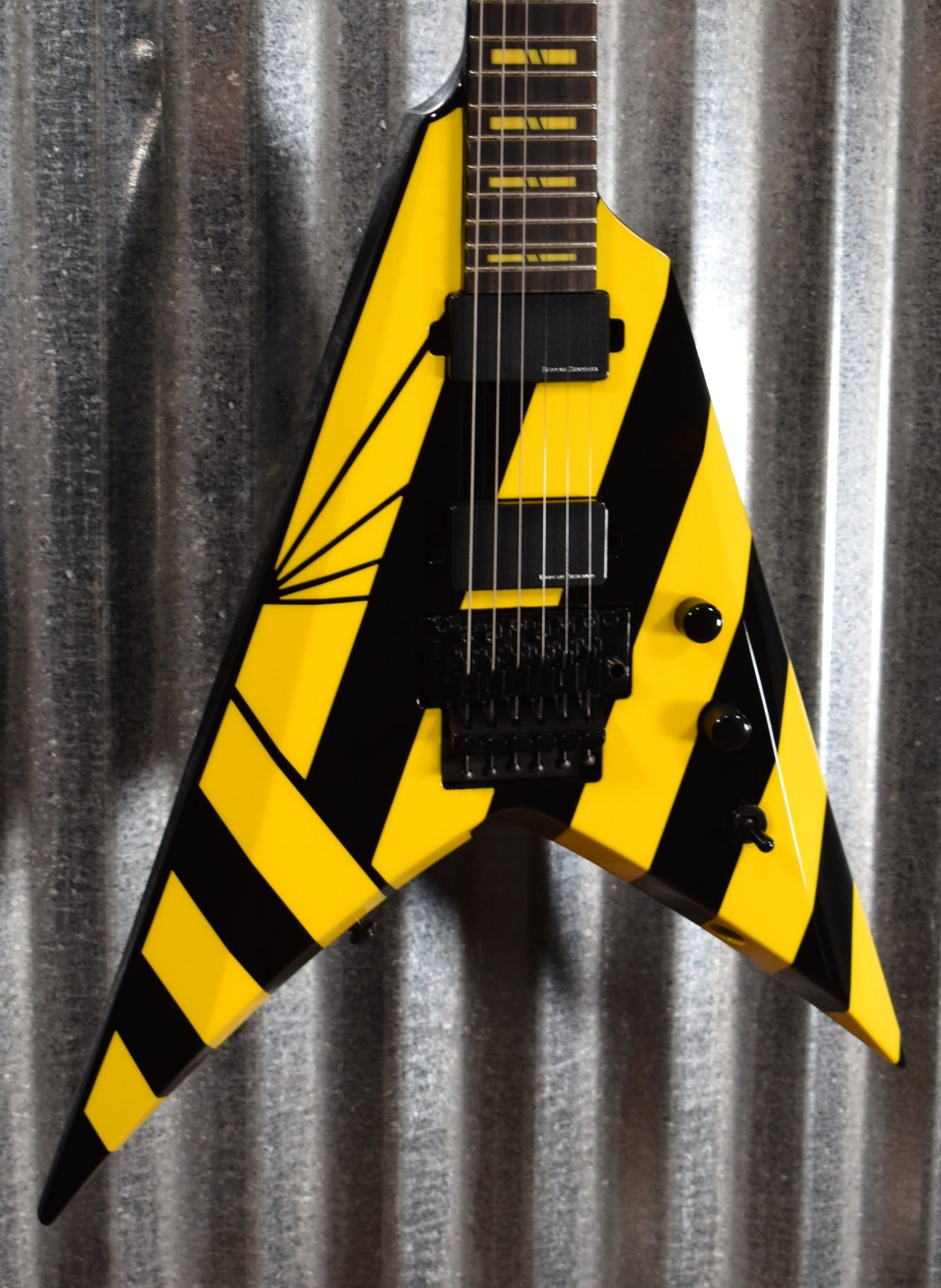 Washburn Parallax V260FR Michael Sweet V Black Yellow Stryper Guitar & Bag #0489