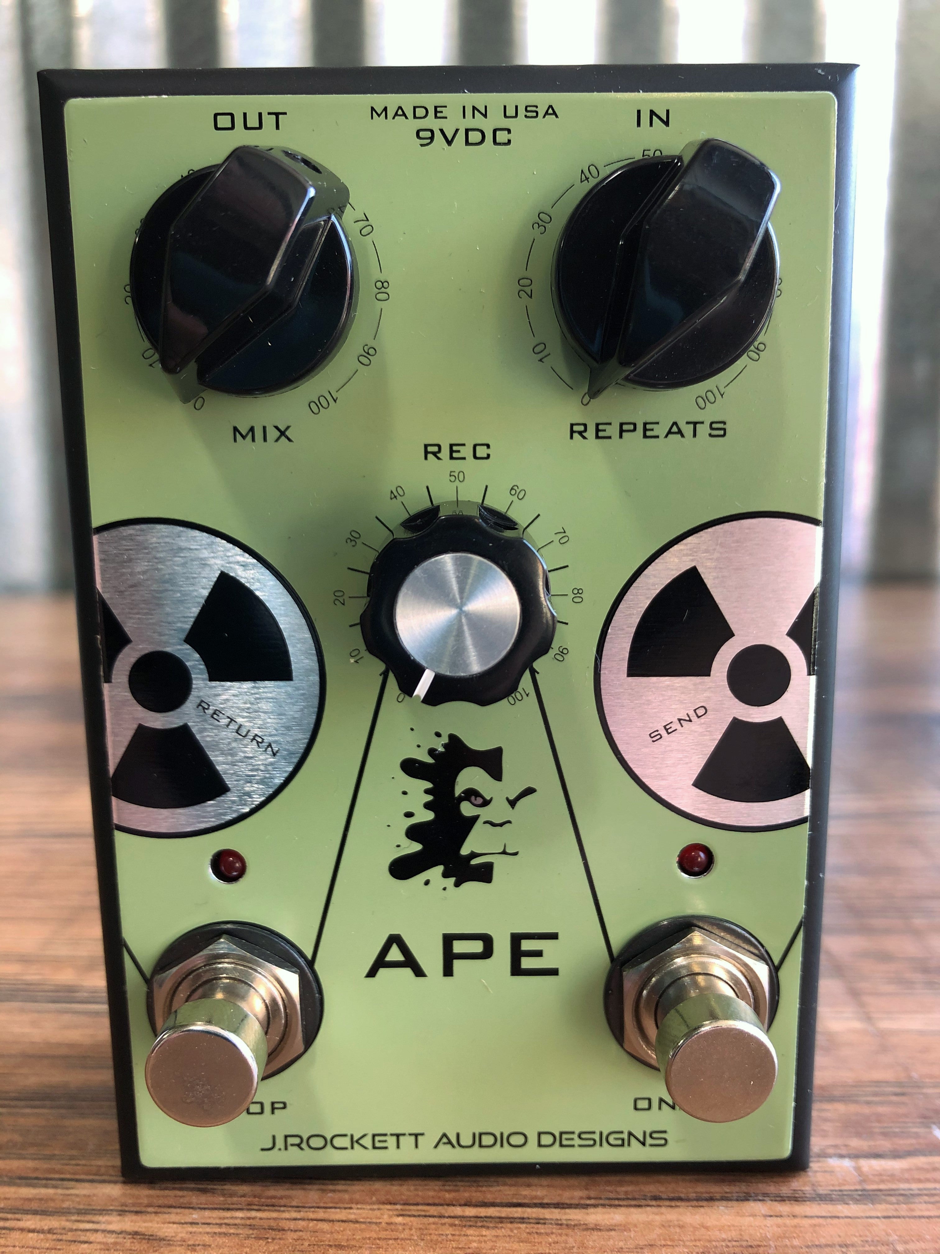 J Rockett Audio Designs APE Analog Preamp Experiment Guitar Effect Pedal  Demo