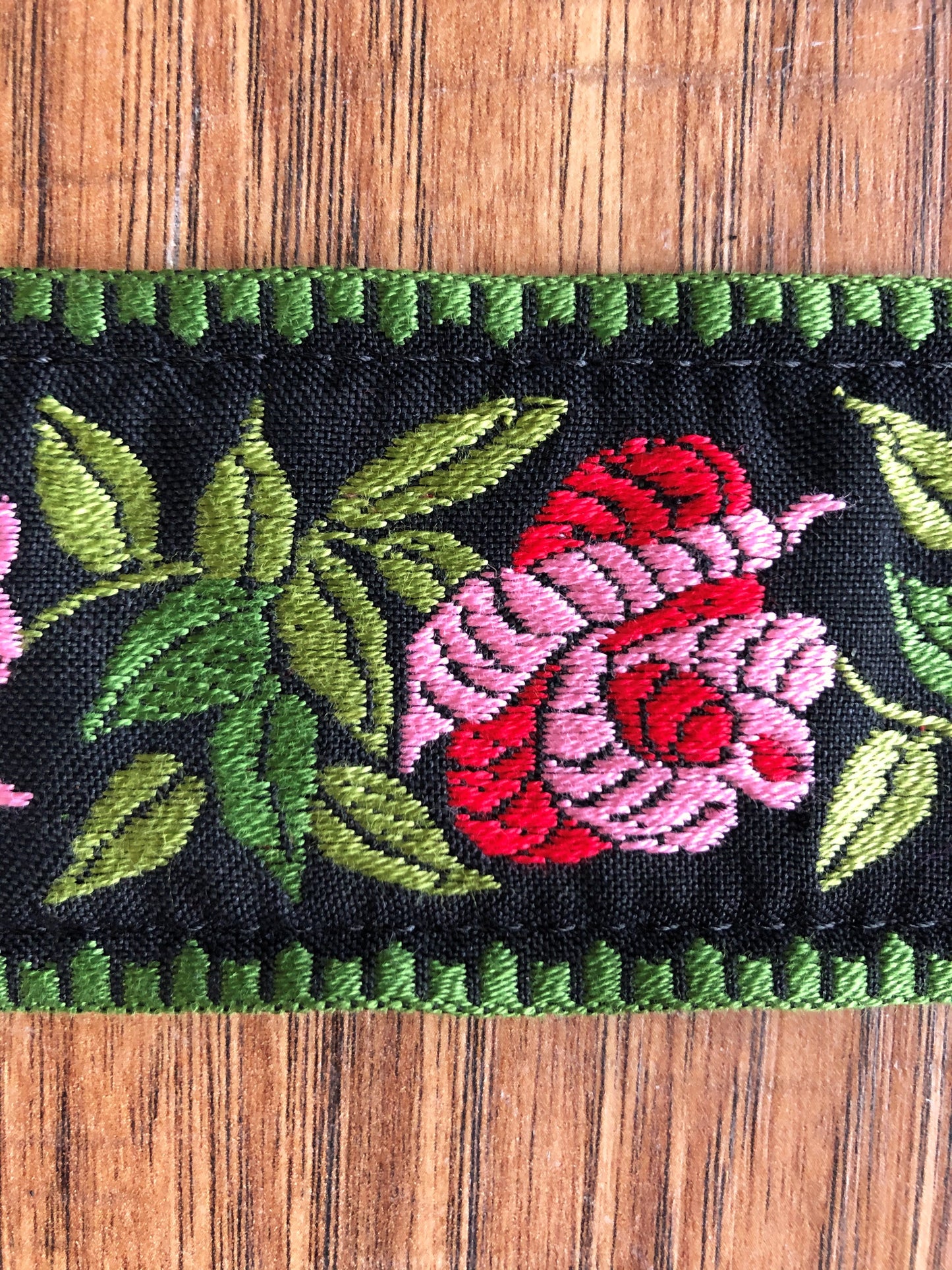Levy's MC8JQ-003 2" Jacquard Woven Cotton Back Adjustable Guitar & Bass Strap Pink Green