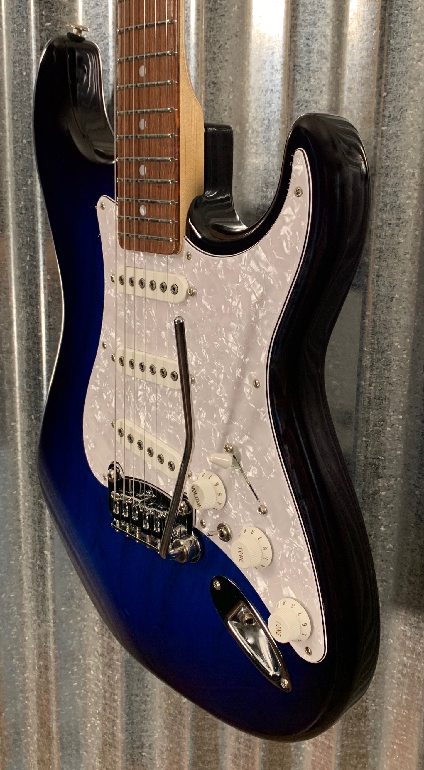G&L Guitars USA Fullerton Deluxe S-500 Blueburst Guitar & Case 2019 #5030