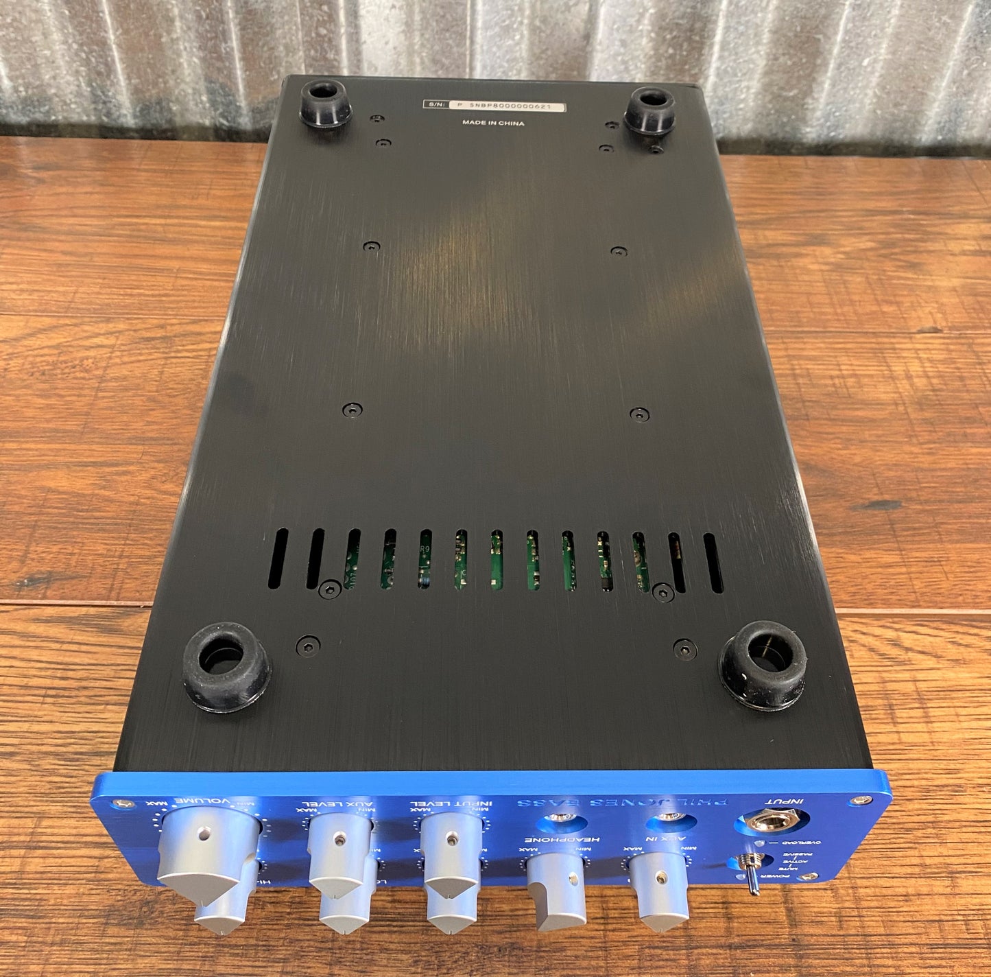 Phil Jones Bass BP- 800 800 Watt Solid State Digital Bass Amplifier Head