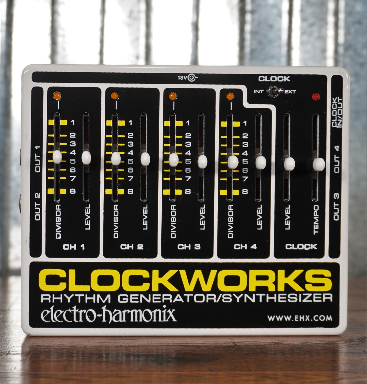 Electro-Harmonix EHX Clockworks Rhythm Generator Synthesizer Guitar Effect Pedal