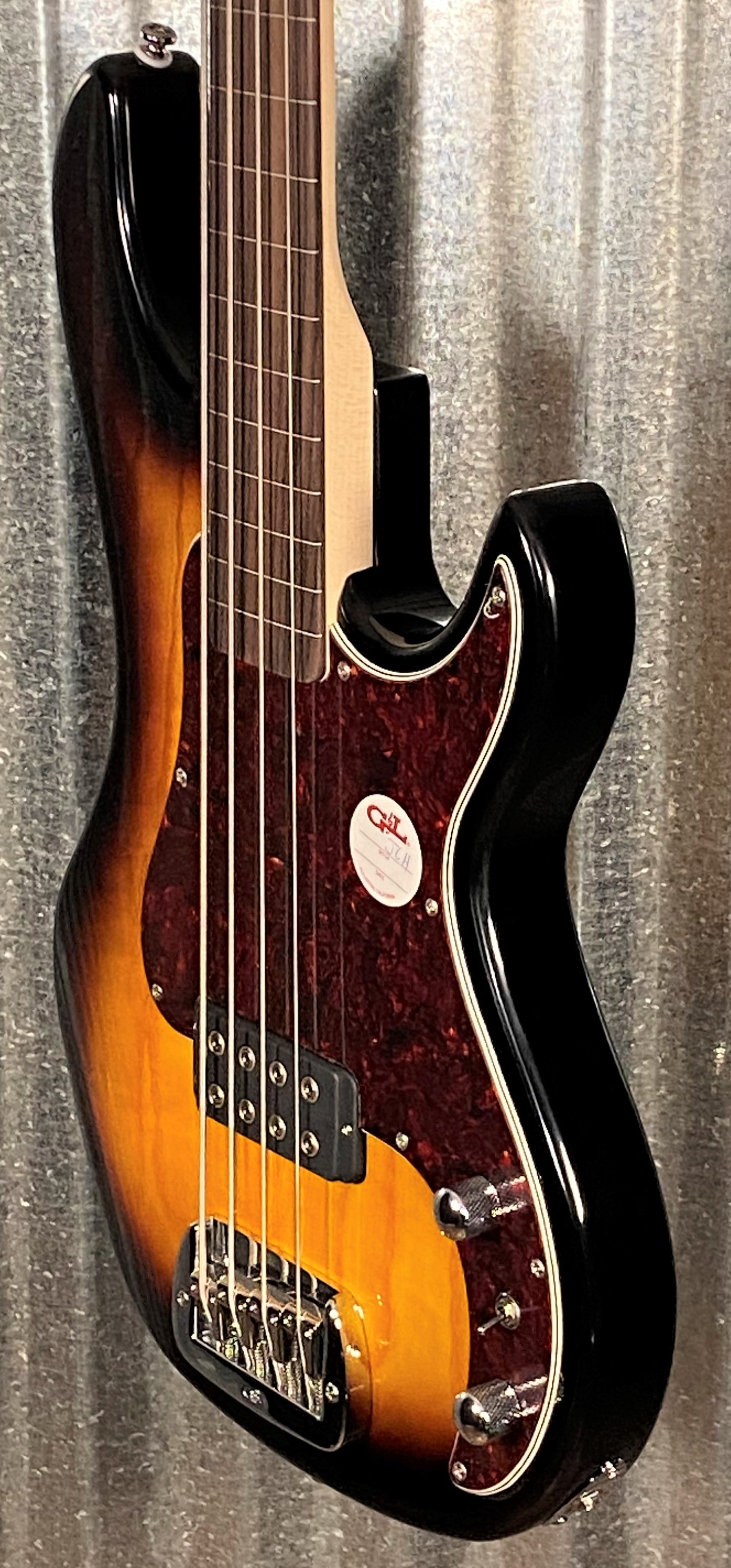 G&L Tribute Kiloton Fretless 4 String Bass 3 Tone Sunburst #6556
