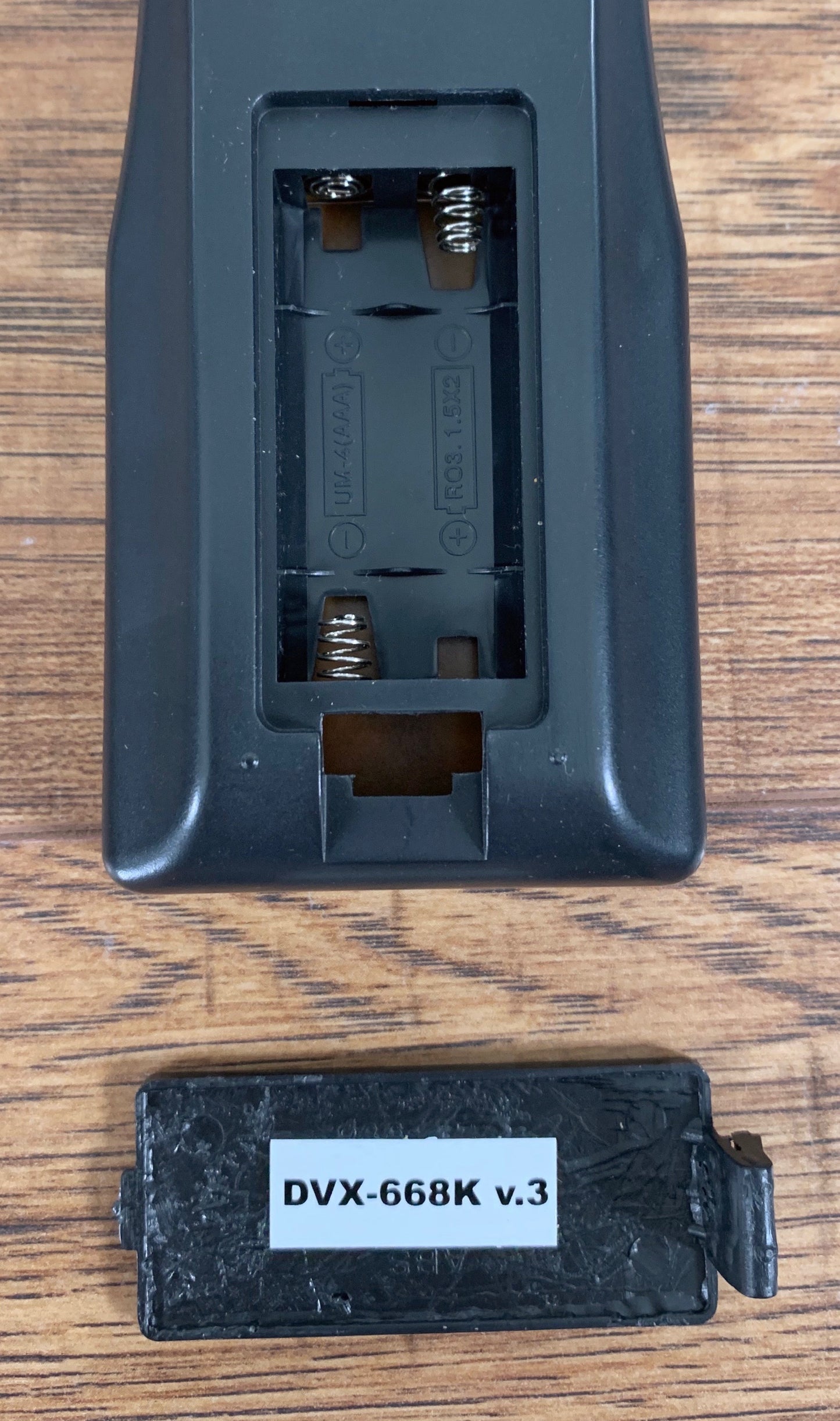 VocoPro DVX-668K V.3 Multi-Format Disc Player Remote Control Replacement Used
